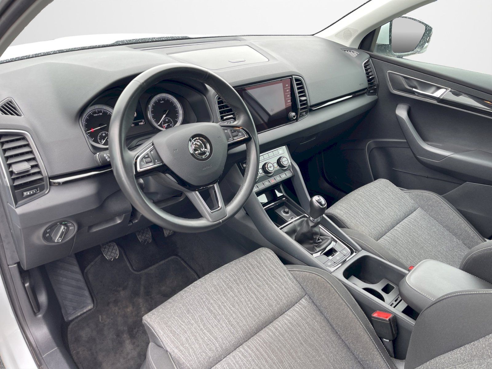 Škoda Karoq, 1.6 TDI 85 kW Style Plus - fotka 5