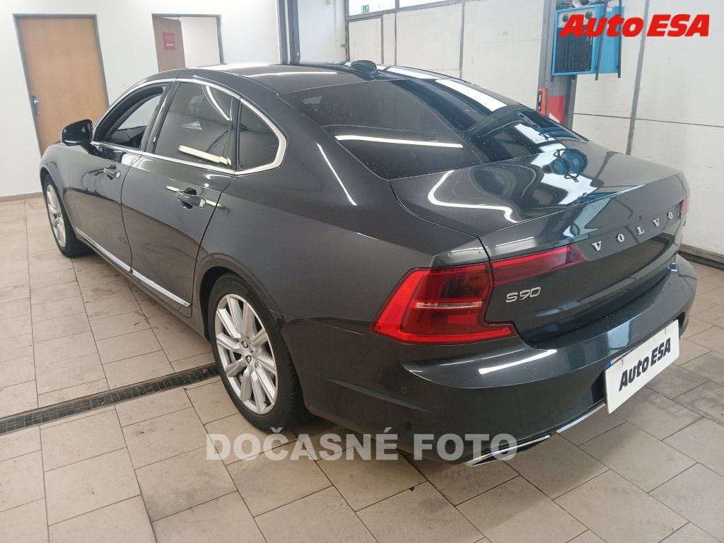 Volvo S90, 2.0 T5,1.maj,ČR - fotka 2