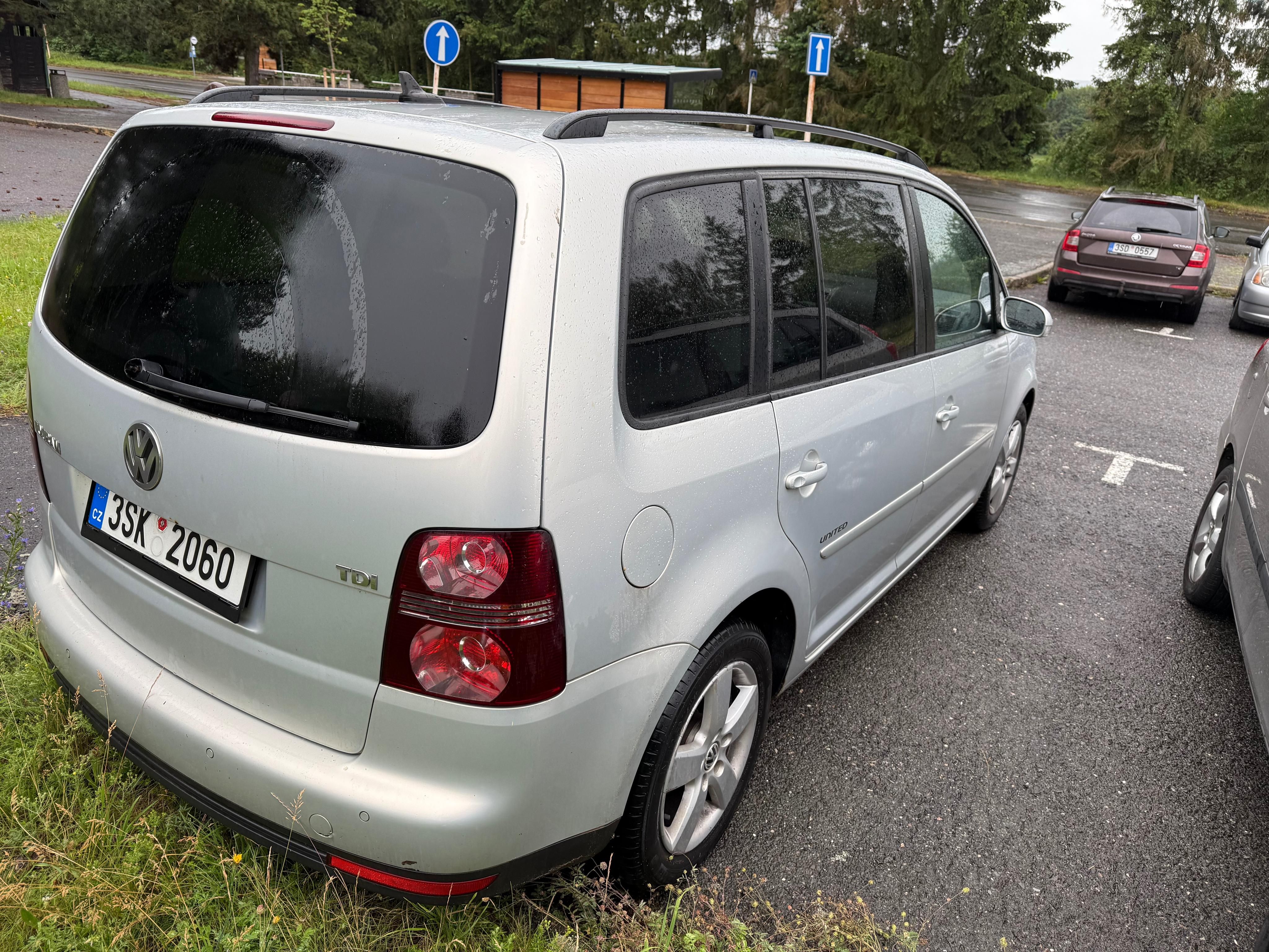 Volkswagen Touran, 1.9 TDI 77KW DSG - fotka 2