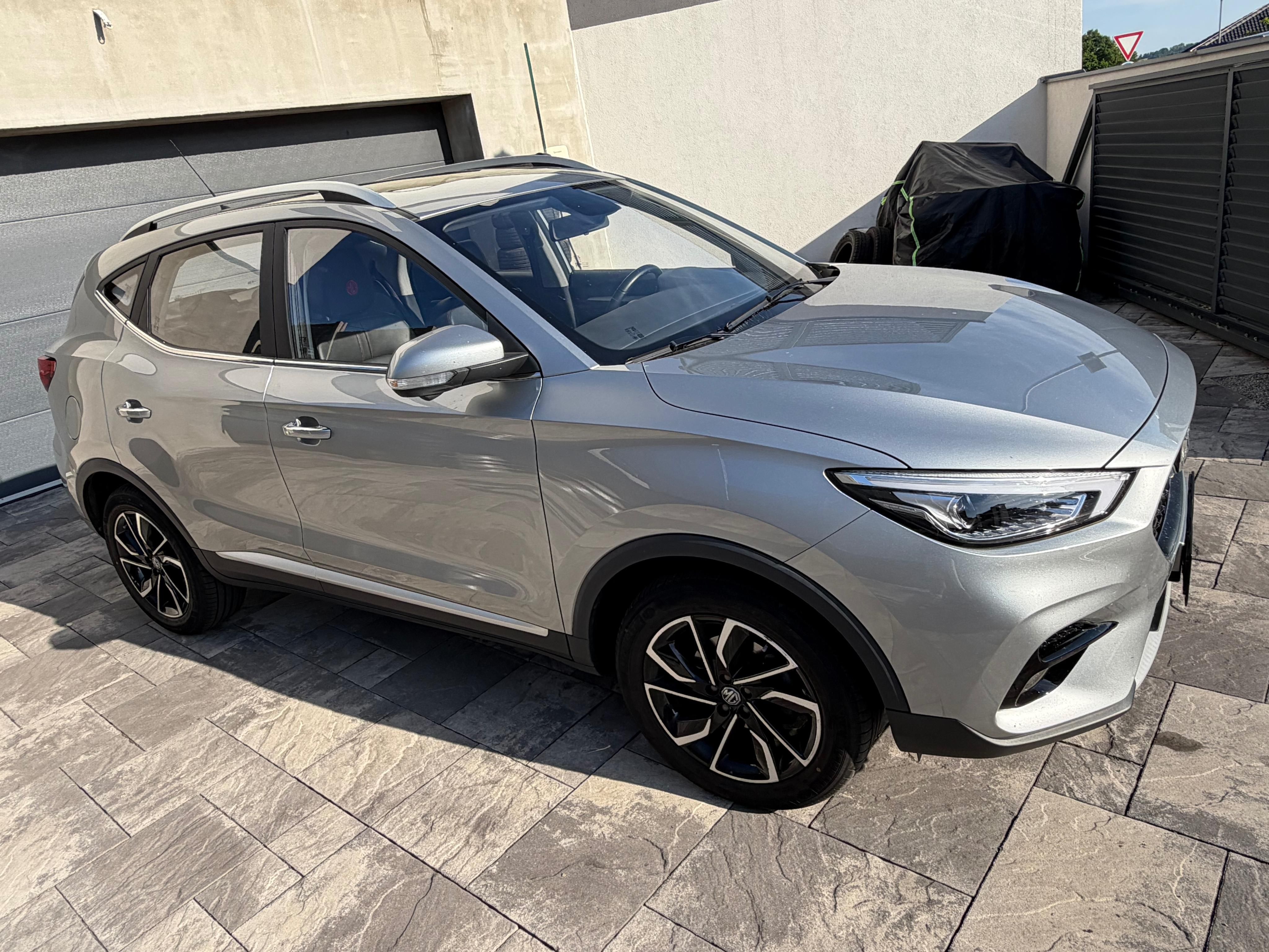 MG ZS, Elegance 1.0 Ben 82kw 25ti KM - fotka 6