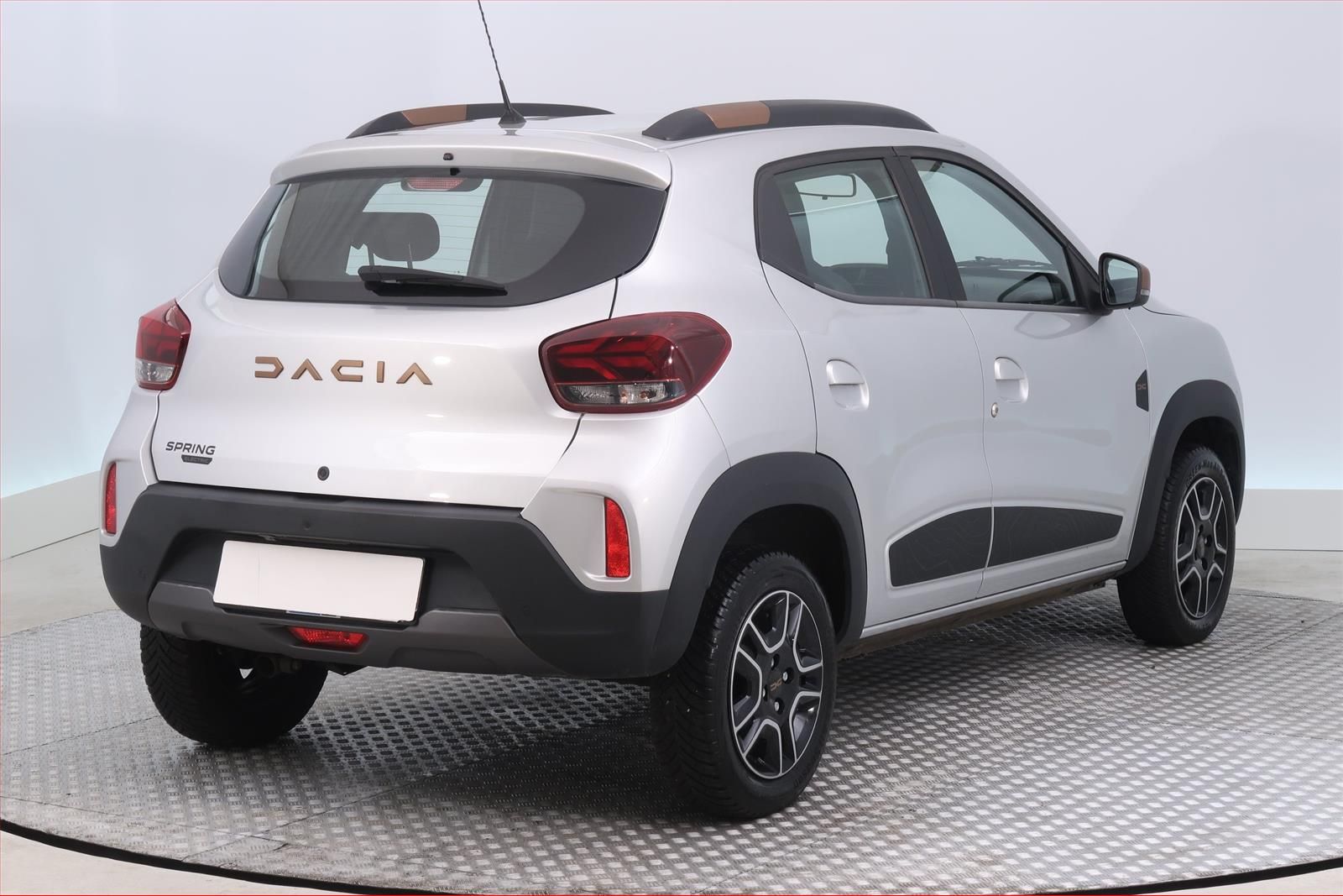 Dacia Spring, Electric 65 (27 kWh), SoH 94% - fotka 5