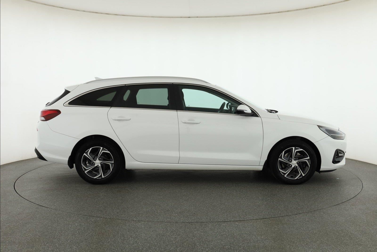 Hyundai i30, 1.0 T-GDI, Záruka, ČR,1.maj - fotka 6