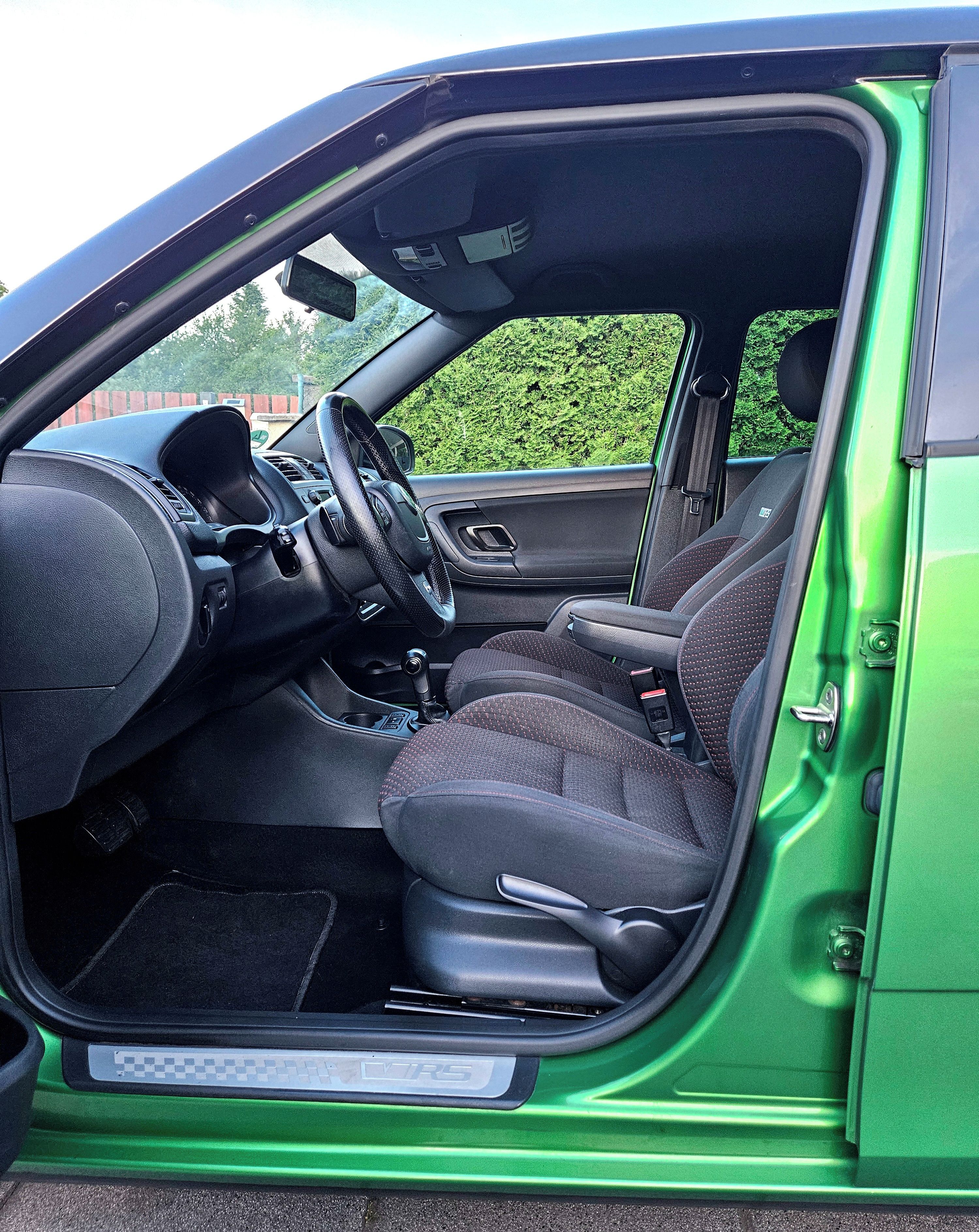 Škoda Fabia, RS 1.4TSI 132KW DSG! TOP STAV! - fotka 5