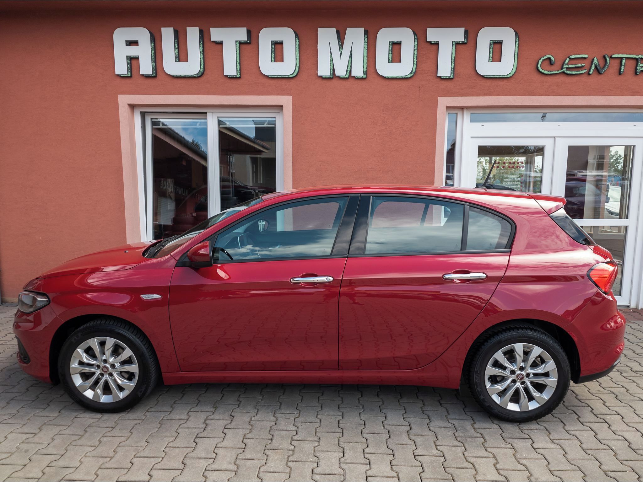 Fiat Tipo, Lounge 1.4 T-JET 88KW - fotka 2