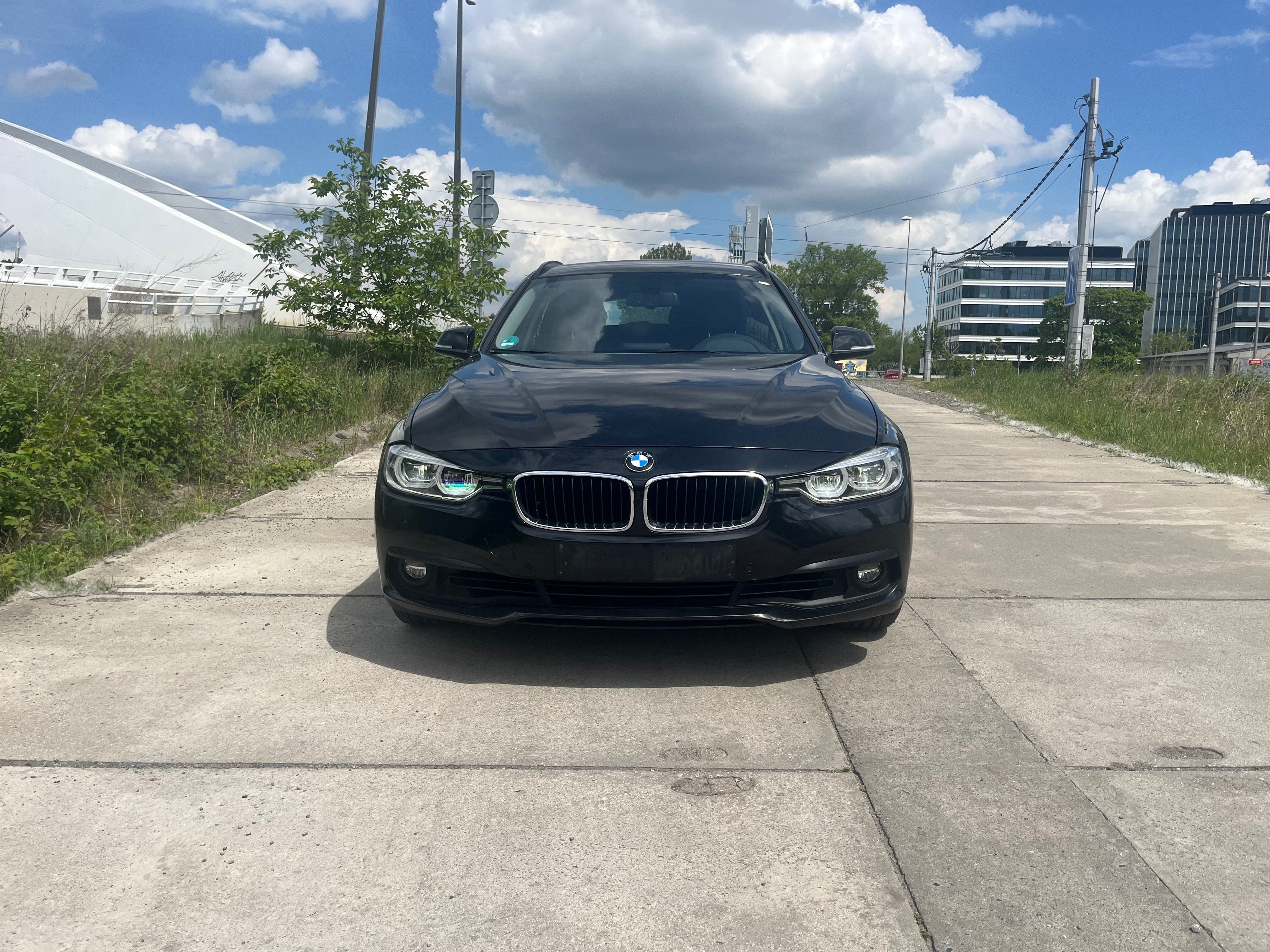 BMW Řada 3, 320i Advantage * tažné - fotka 2