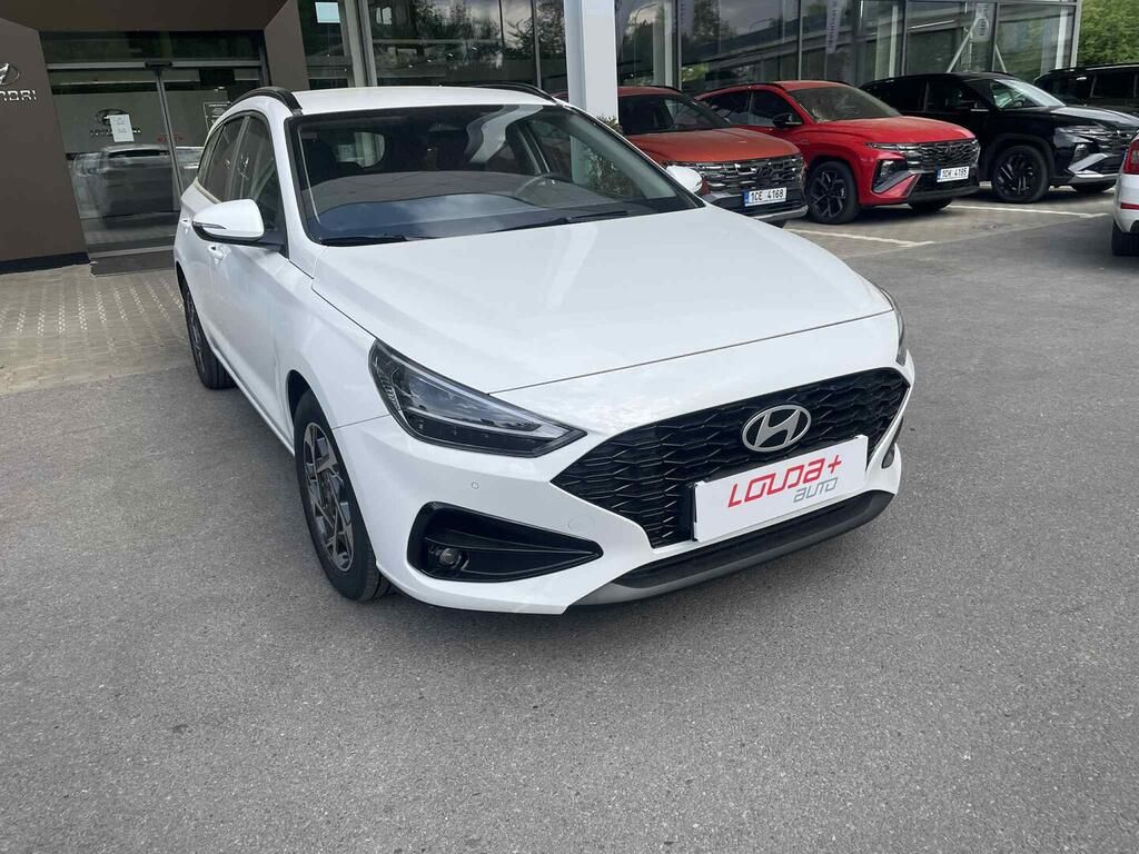 Hyundai i30, Smart 1.5 GDI 103 kW - fotka 3