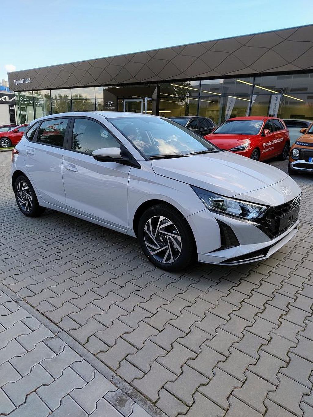 Hyundai i20, 1,0 TGDI DCT WAVE - fotka 3