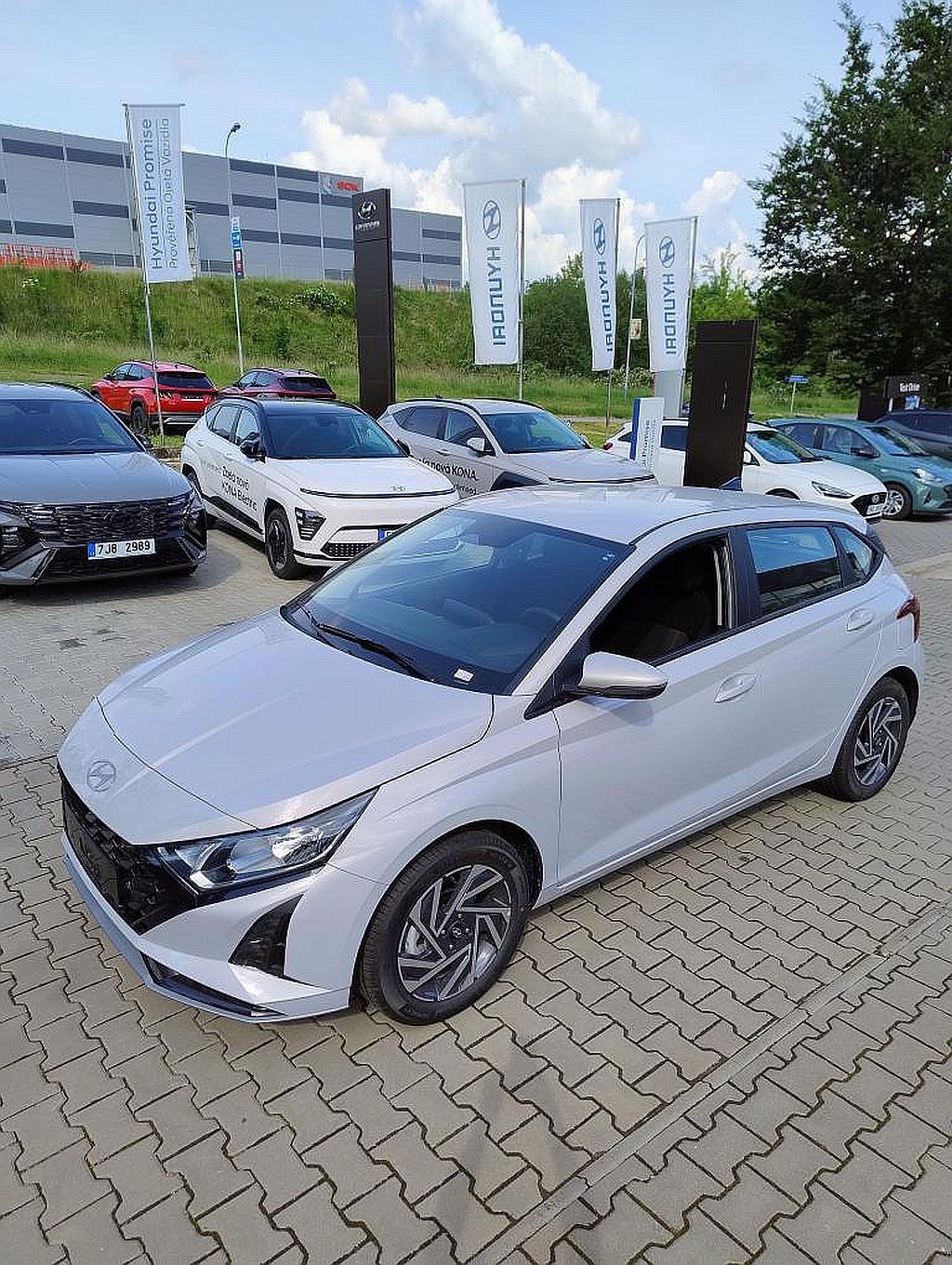 Hyundai i20, 1,0 TGDI DCT WAVE - fotka 6