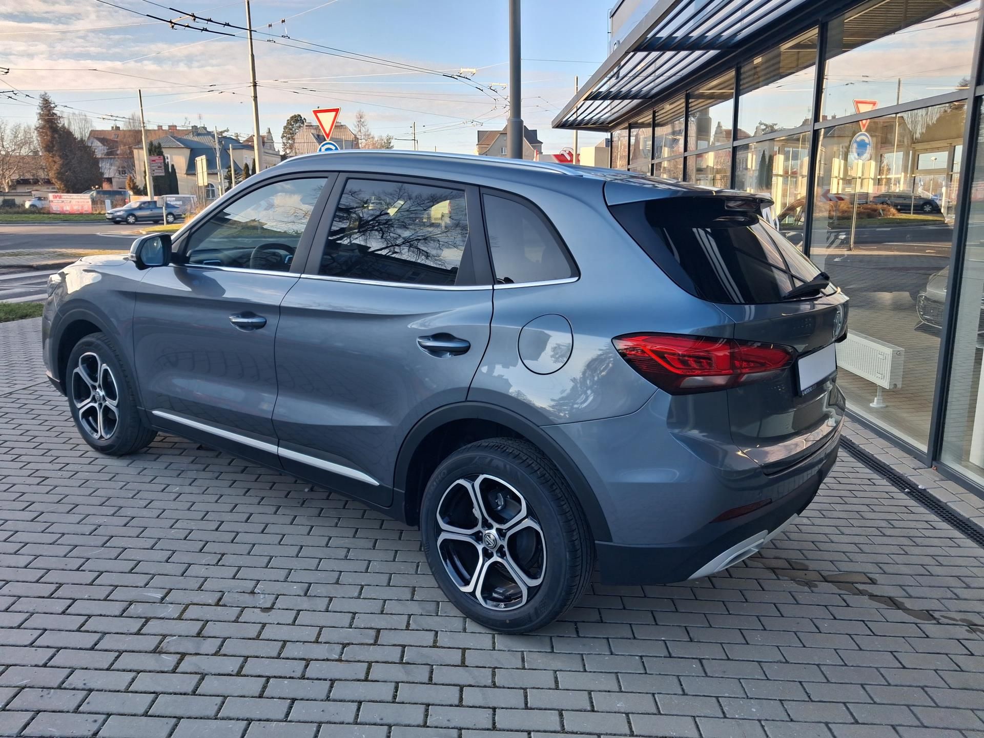 MG ZS, ELEGANCE 1.5 85kW 5MT - fotka 3