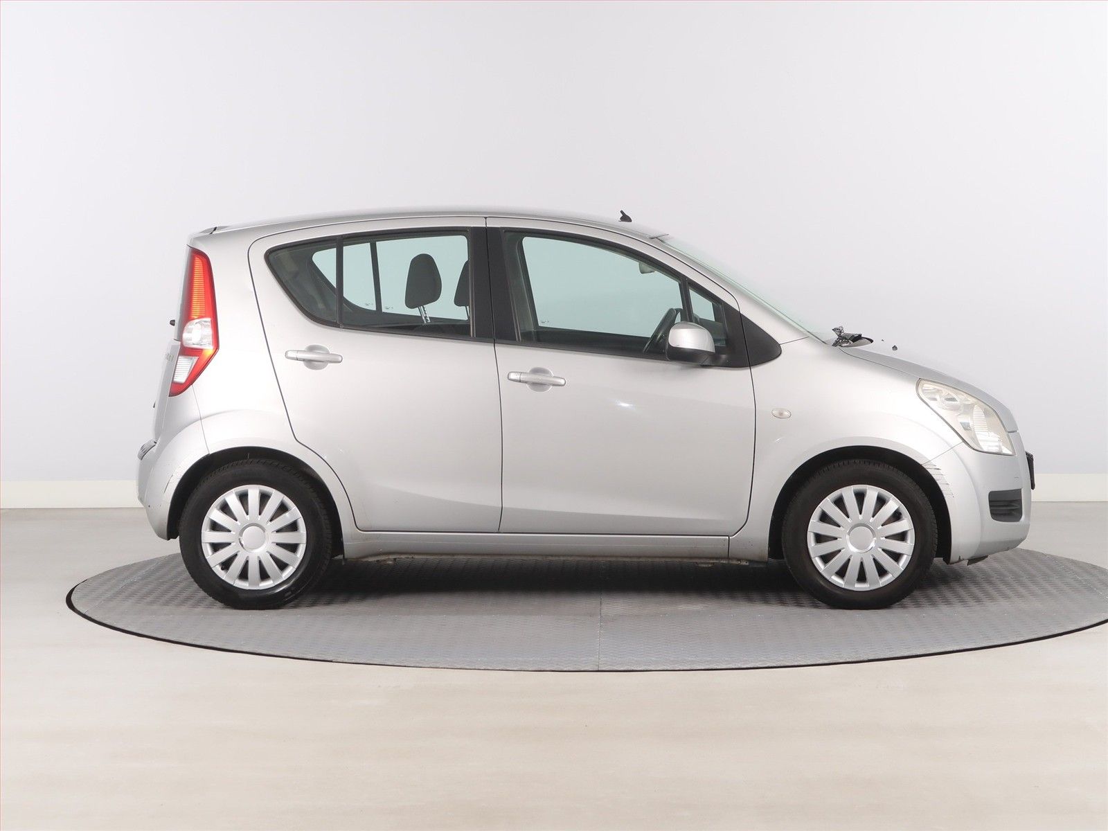 Suzuki Splash, 1.2 16V, po STK, jezdí výborně - fotka 6