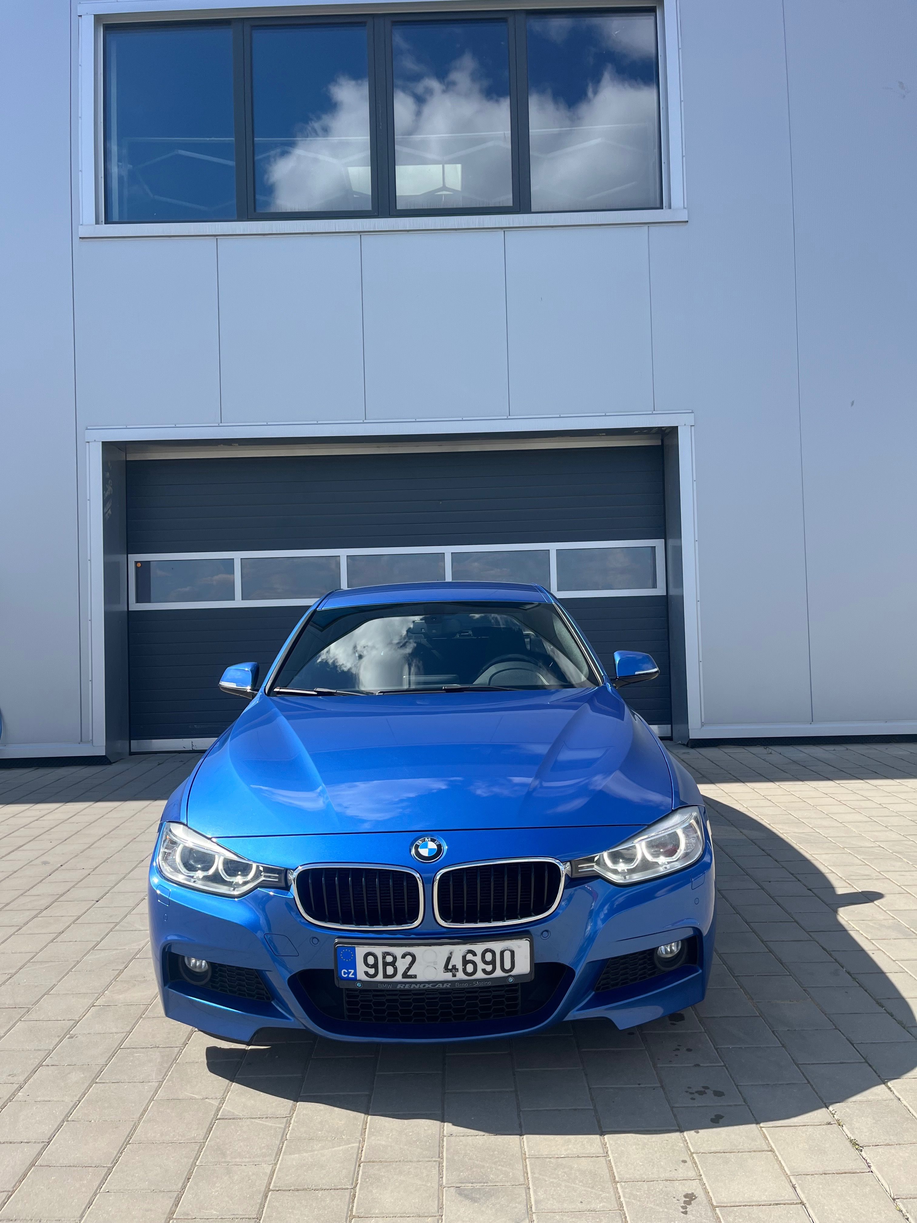 BMW Řada 3, BMW 330d xDrive M-packet (F30) - fotka 2
