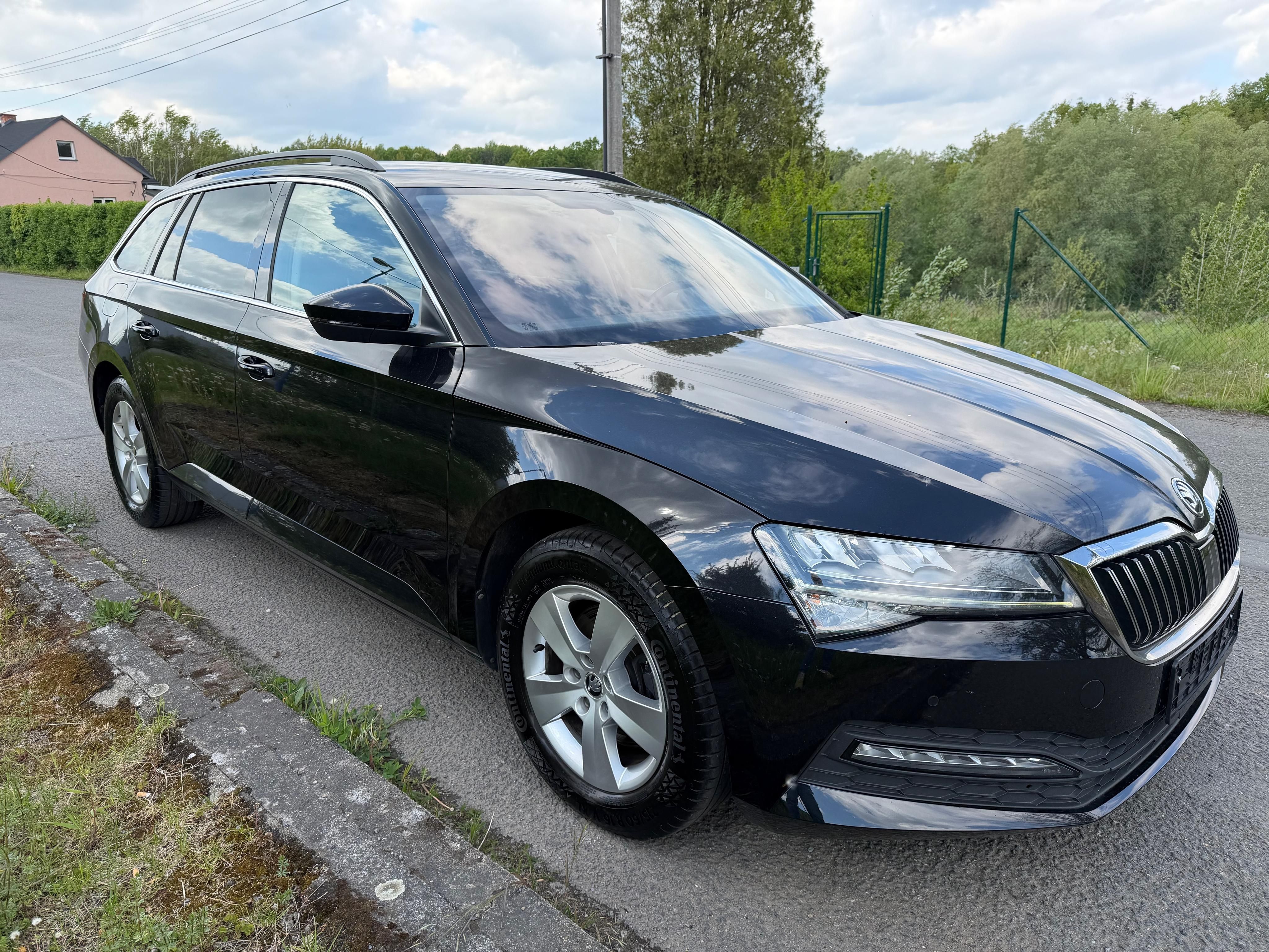Škoda Superb, 2.0TDi 110kw DSG 1.maj - fotka 6