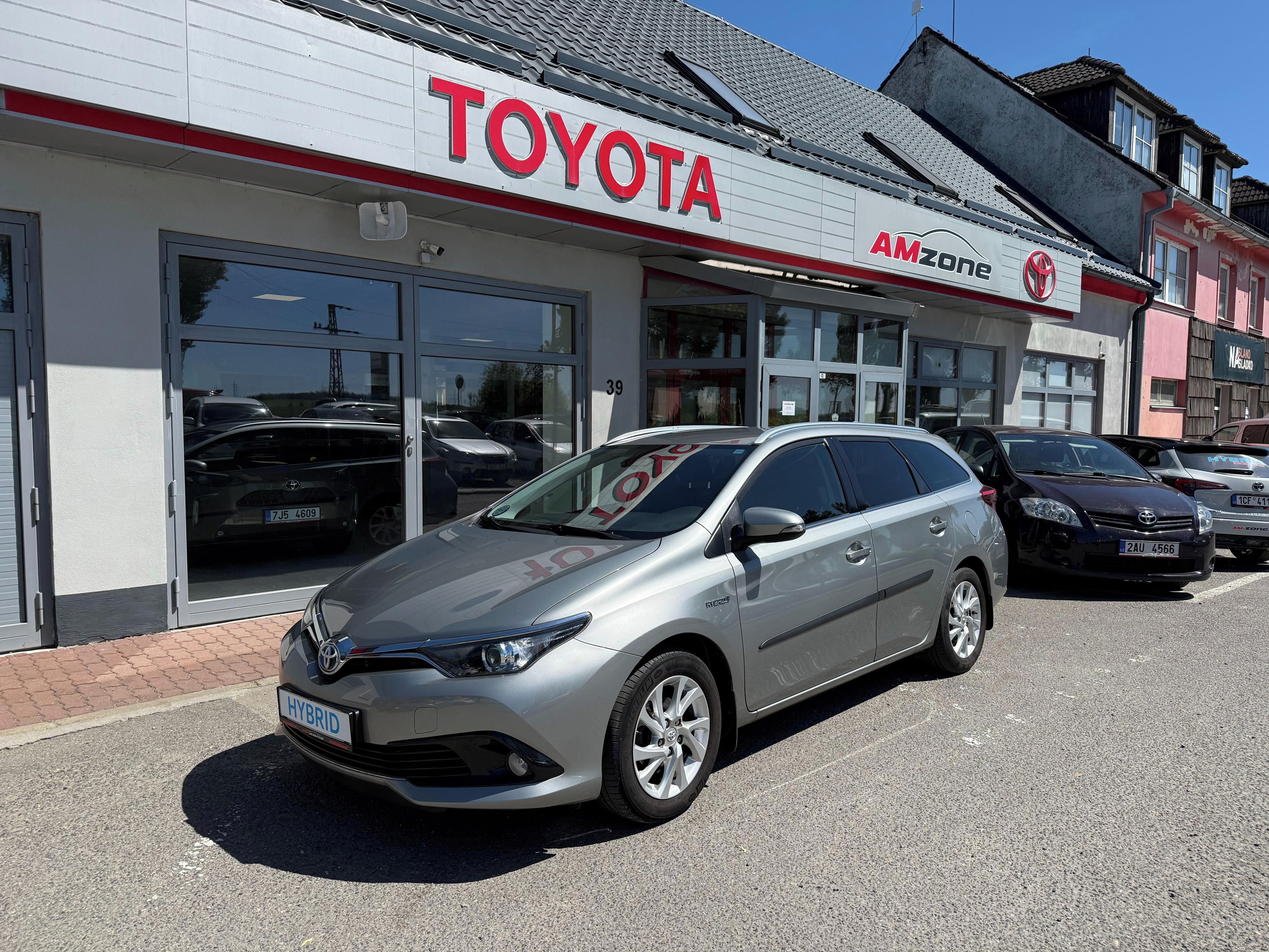 Toyota Auris, 1,8 HSD TS COMFORT STYLE - fotka 2