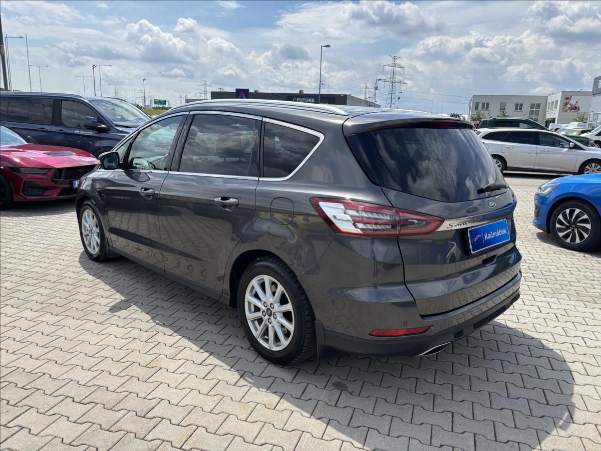 Ford S-MAX, 2,0 EcoBlue 132kW Titanium 4X4 - fotka 3