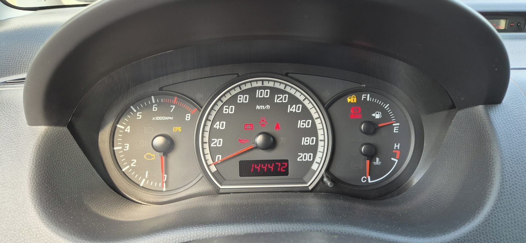 Suzuki Swift, 1.3 benzín - fotka 3