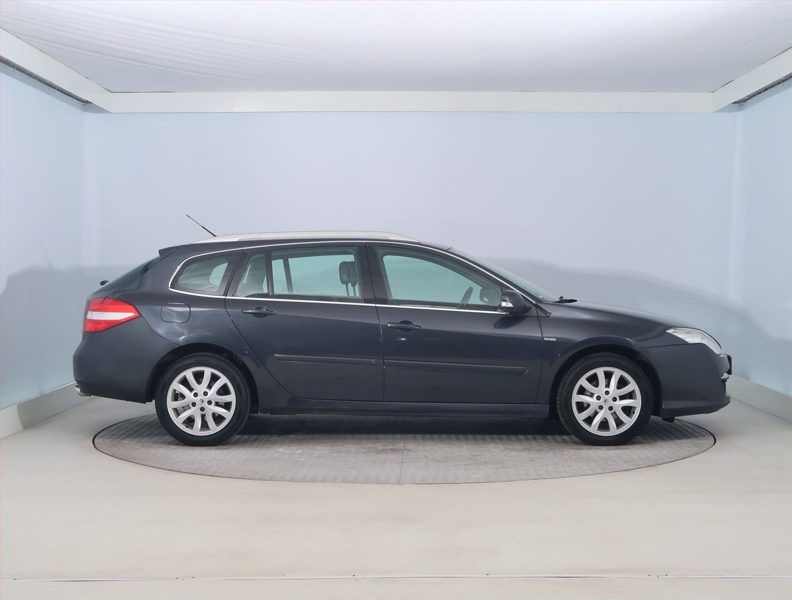 Renault Laguna, 2.0 dCi, Kožené sedačky - fotka 6