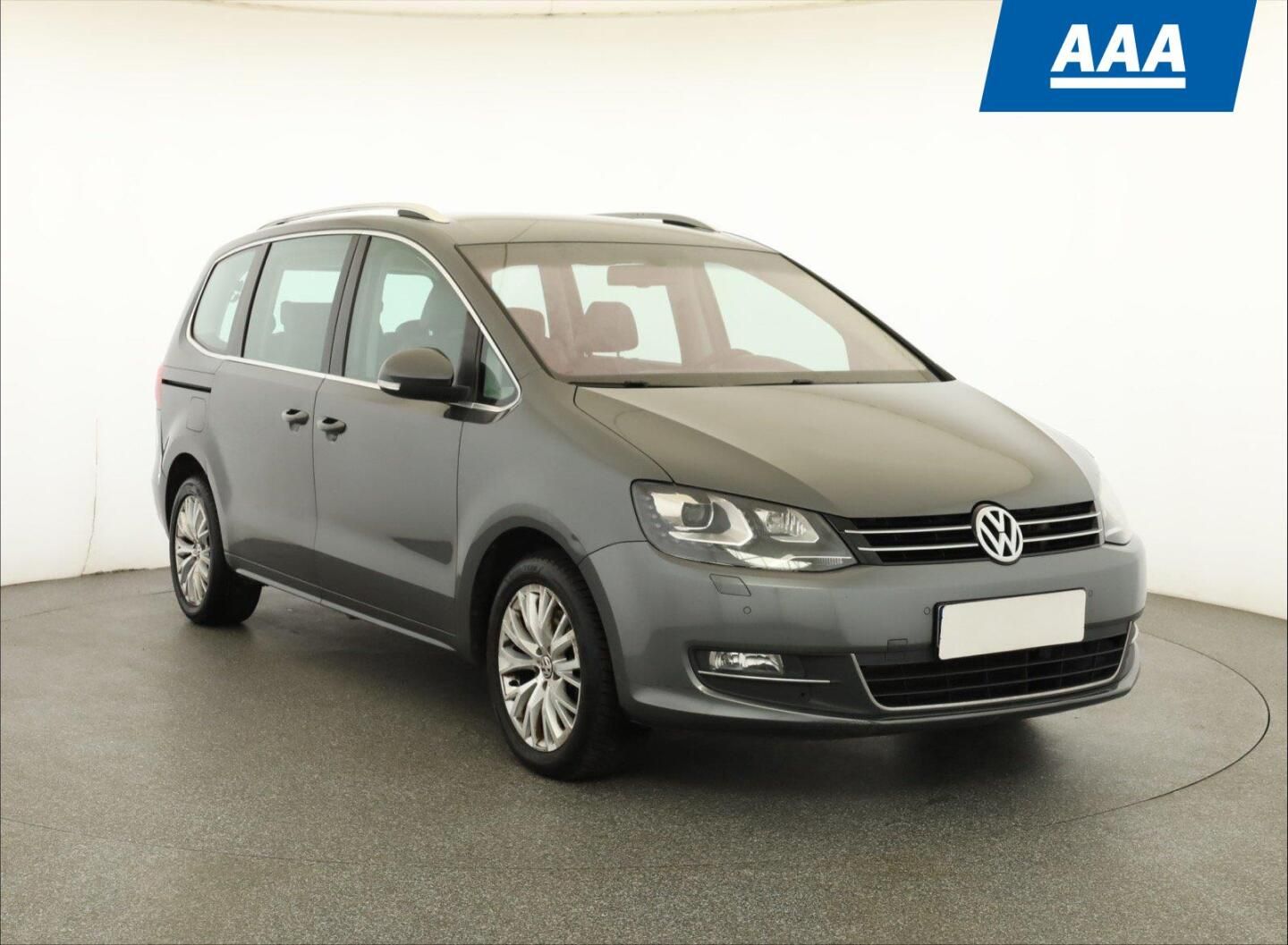 Volkswagen Sharan, 2.0 TDI BMT, 7 míst, ČR,1.maj