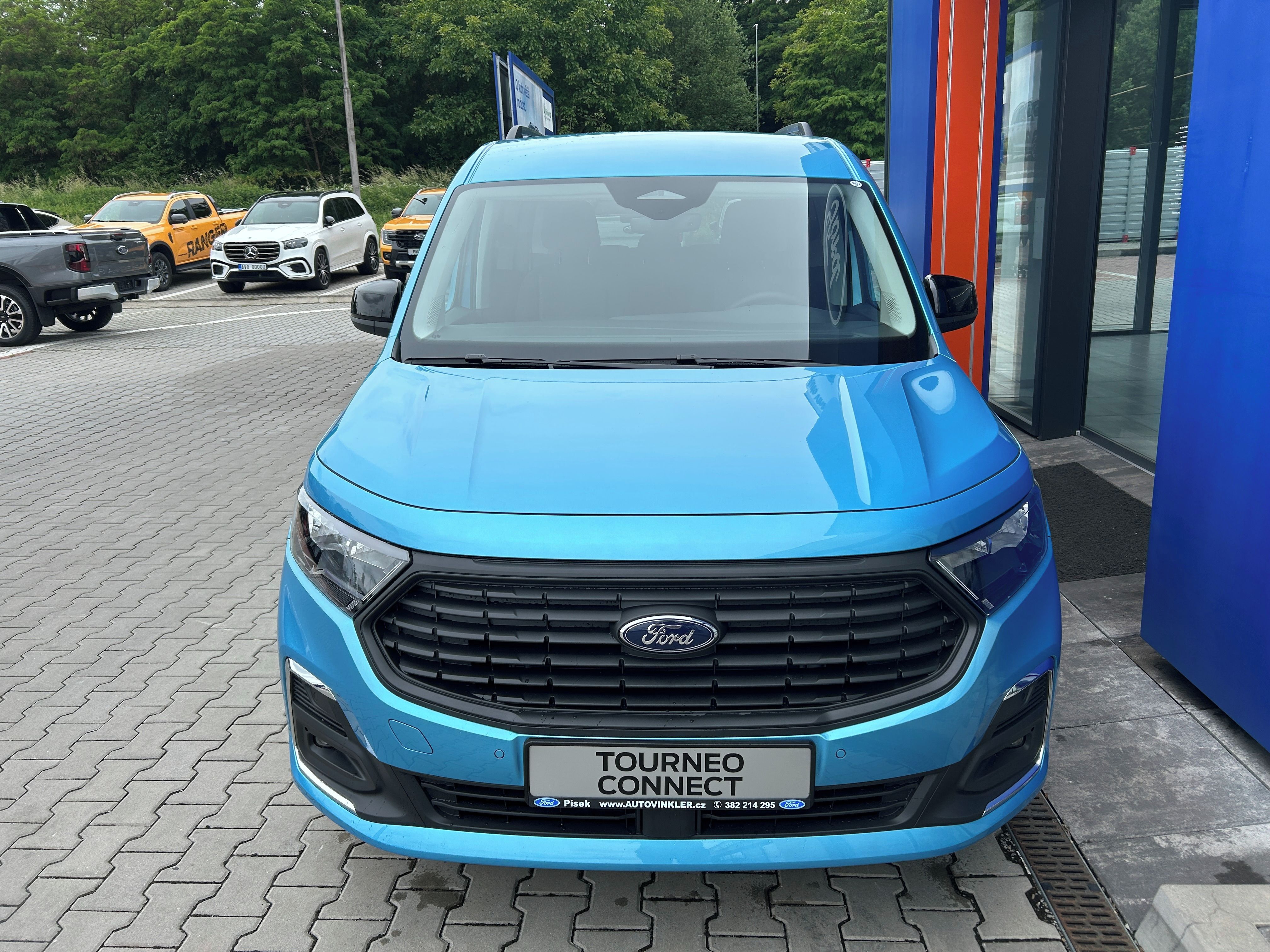 Ford Tourneo Connect, 1.5 Ecoboost 85kW AT Titanium - fotka 2