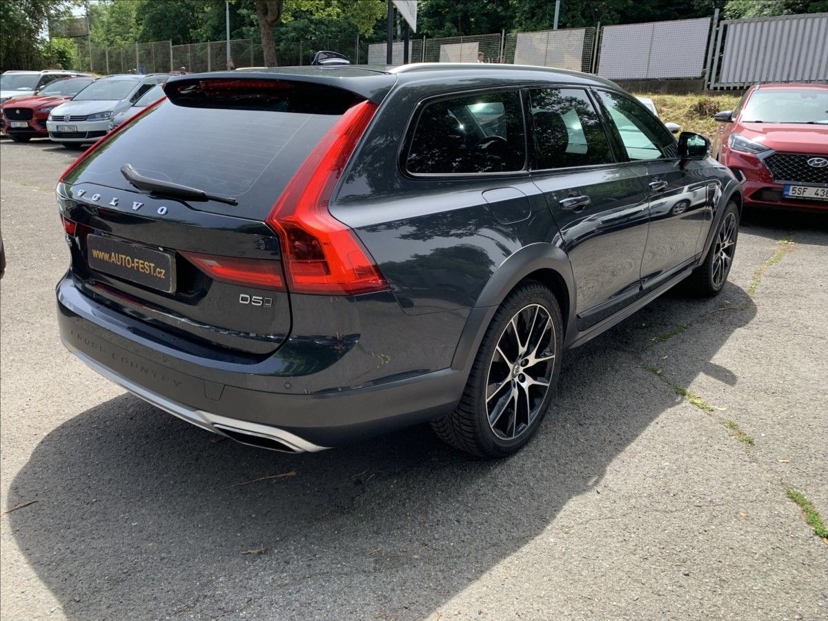 Volvo V90, 2,0 D5 CROSS COUNTRY AUTOMAT - fotka 5