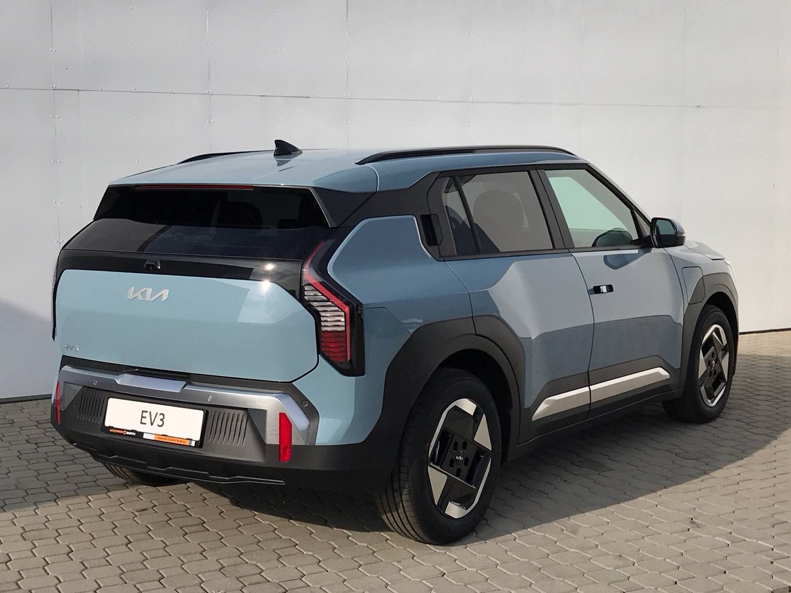 Kia EV3, EARTH 81,4 kWh - fotka 2