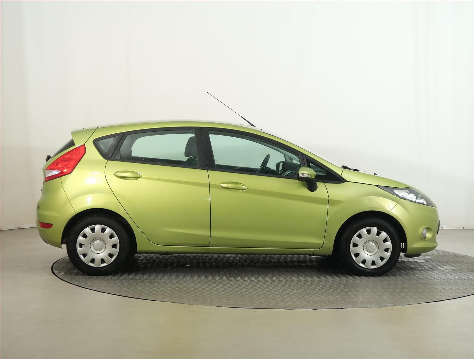 Ford Fiesta, 1.25, Klima, Park. senzory - fotka 6