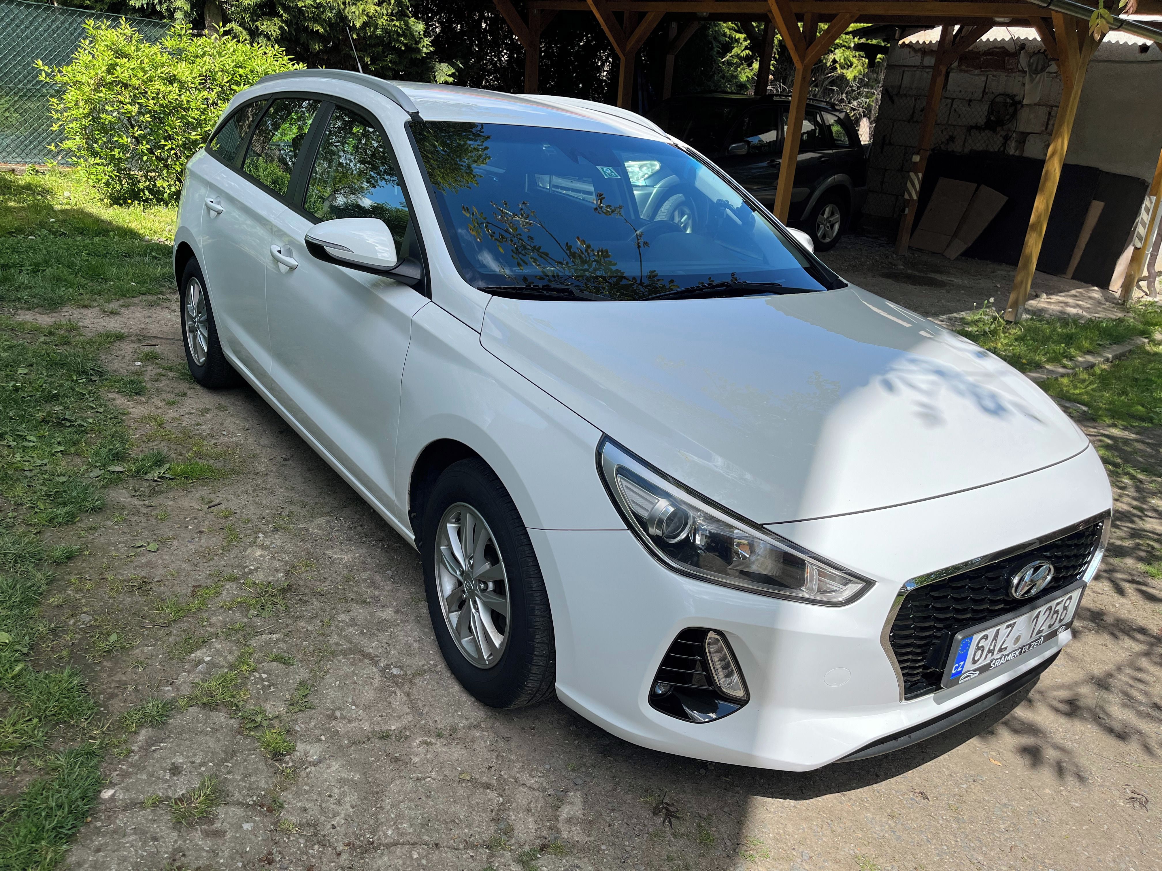 Hyundai i30, 1,6 crdi, 97kw servisováno, CZ - fotka 3