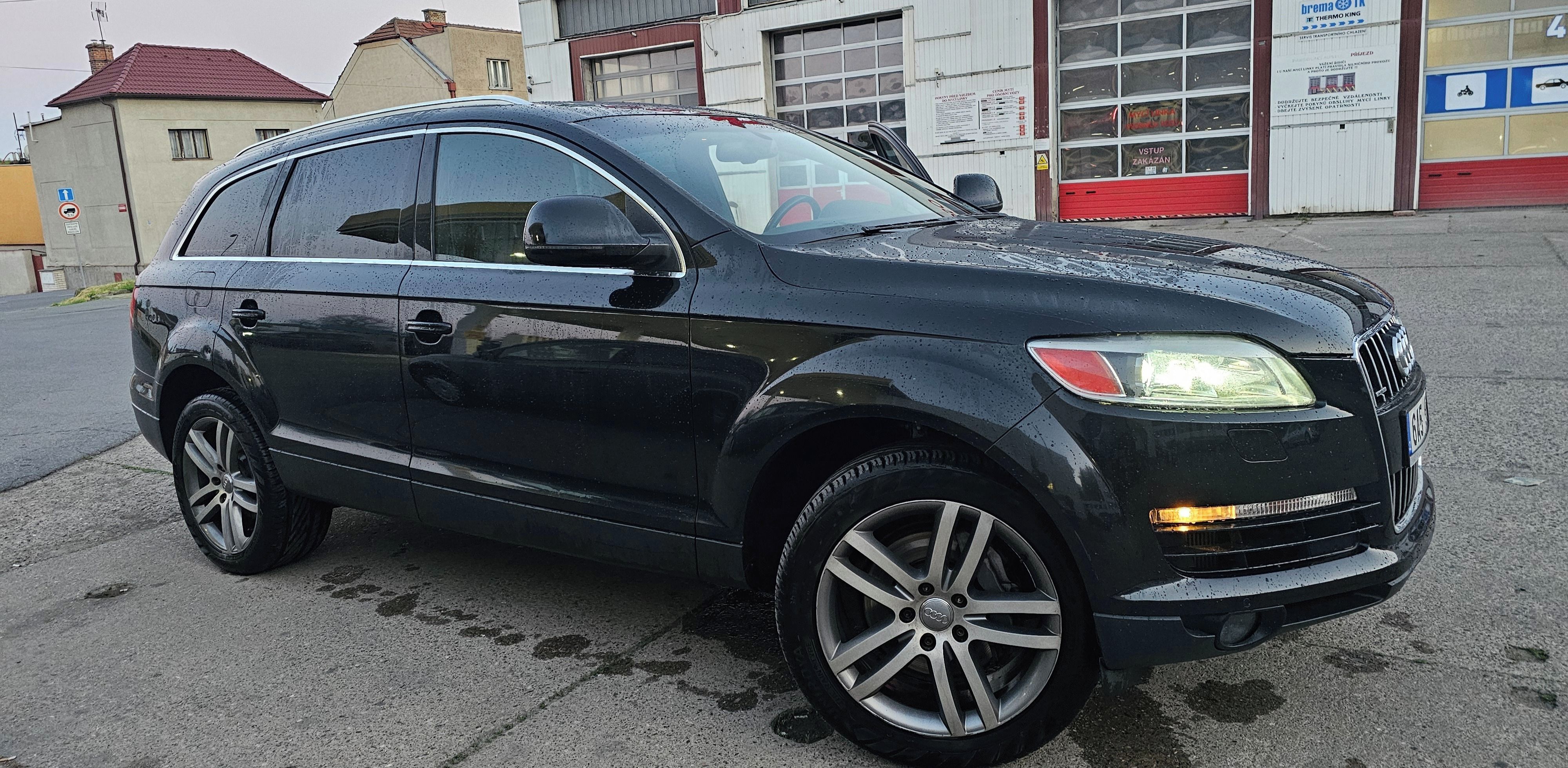Audi Q7, 3.0 tdi - fotka 2