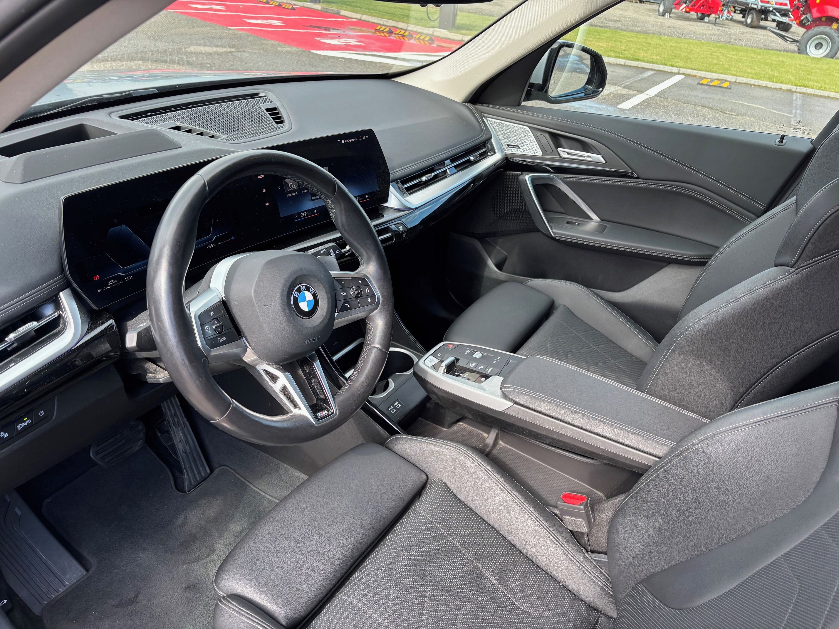 BMW X1, 23d, xDrive, max. výbava - fotka 5