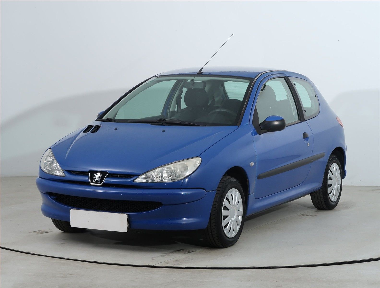Peugeot 206, 1.4, po STK, oblíbený vůz - fotka 2