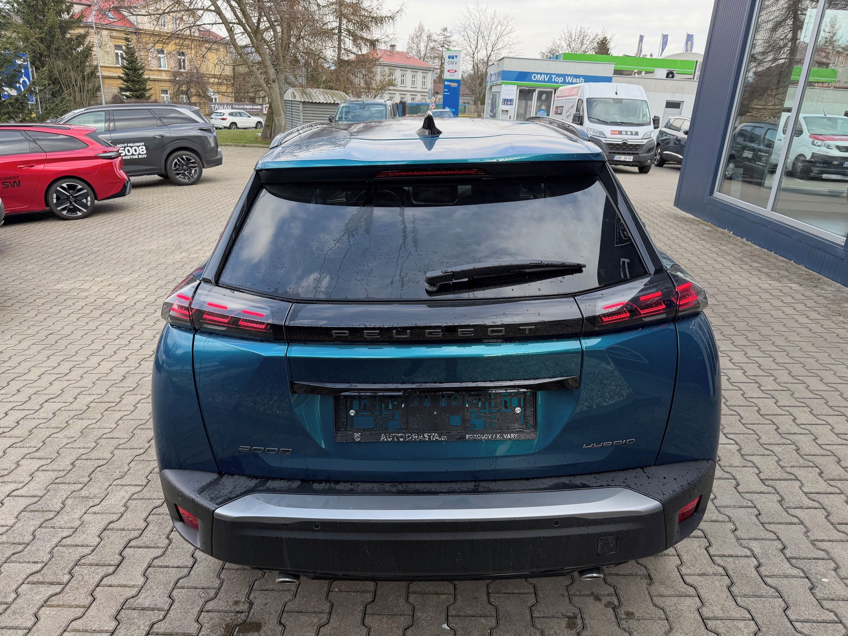 Peugeot 2008, ALLURE Hybrid 145 e-DCS6 - fotka 5
