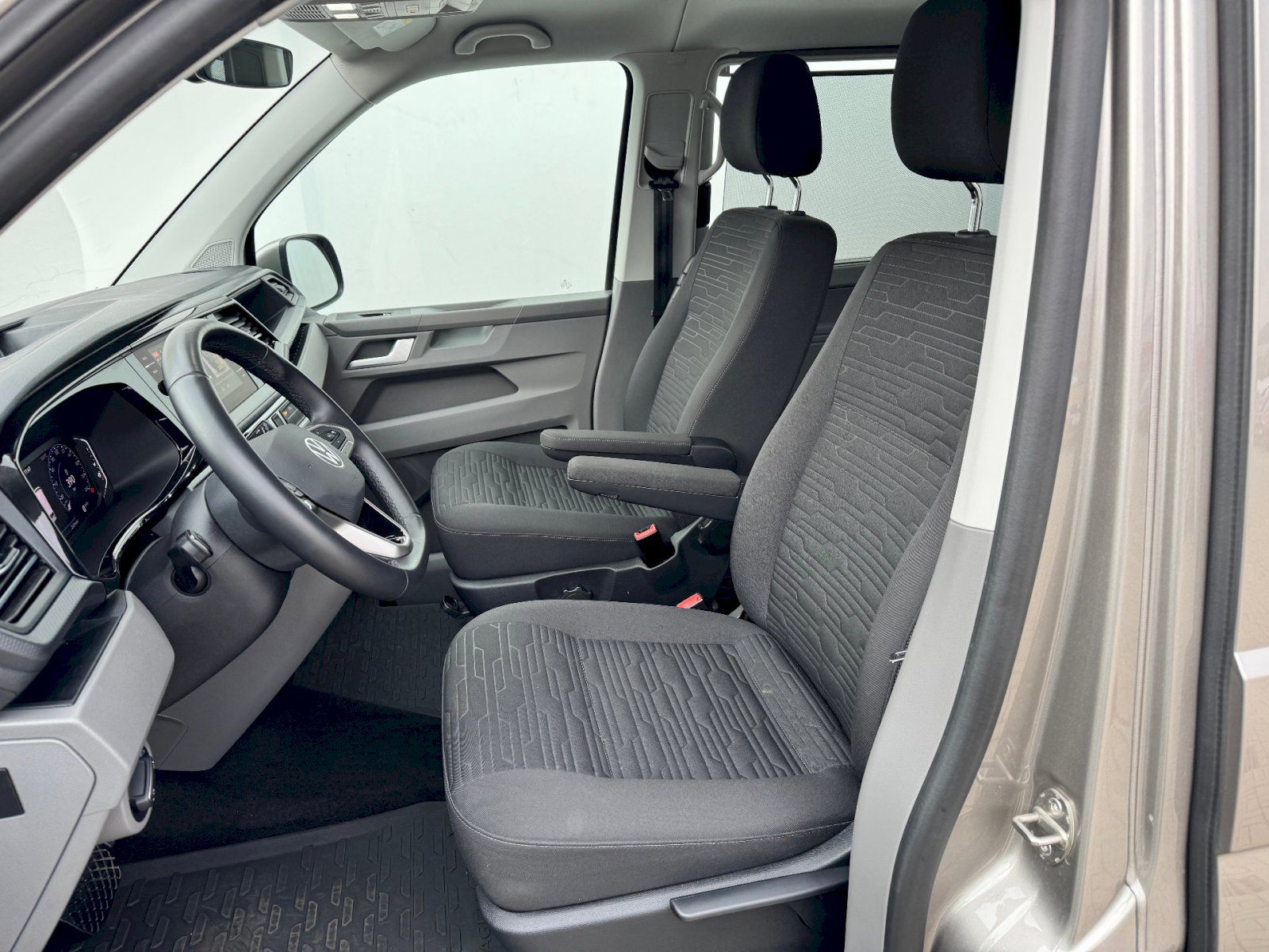 Volkswagen Caravelle, 2.0TDI 110KW DSG LWB COMFORTLI - fotka 5