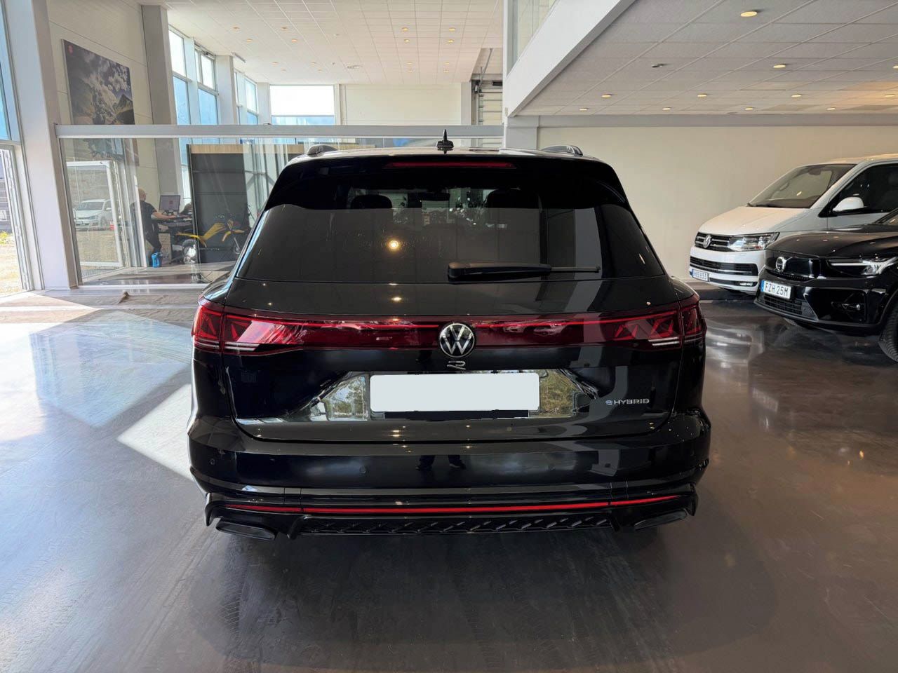 Volkswagen Touareg, R eHybrid 4M Pano DYN Venti - fotka 3