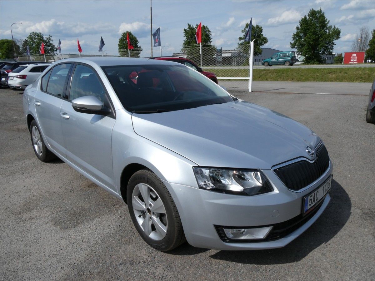 Škoda Octavia, 1,6 TDI 81kW Style auto klima