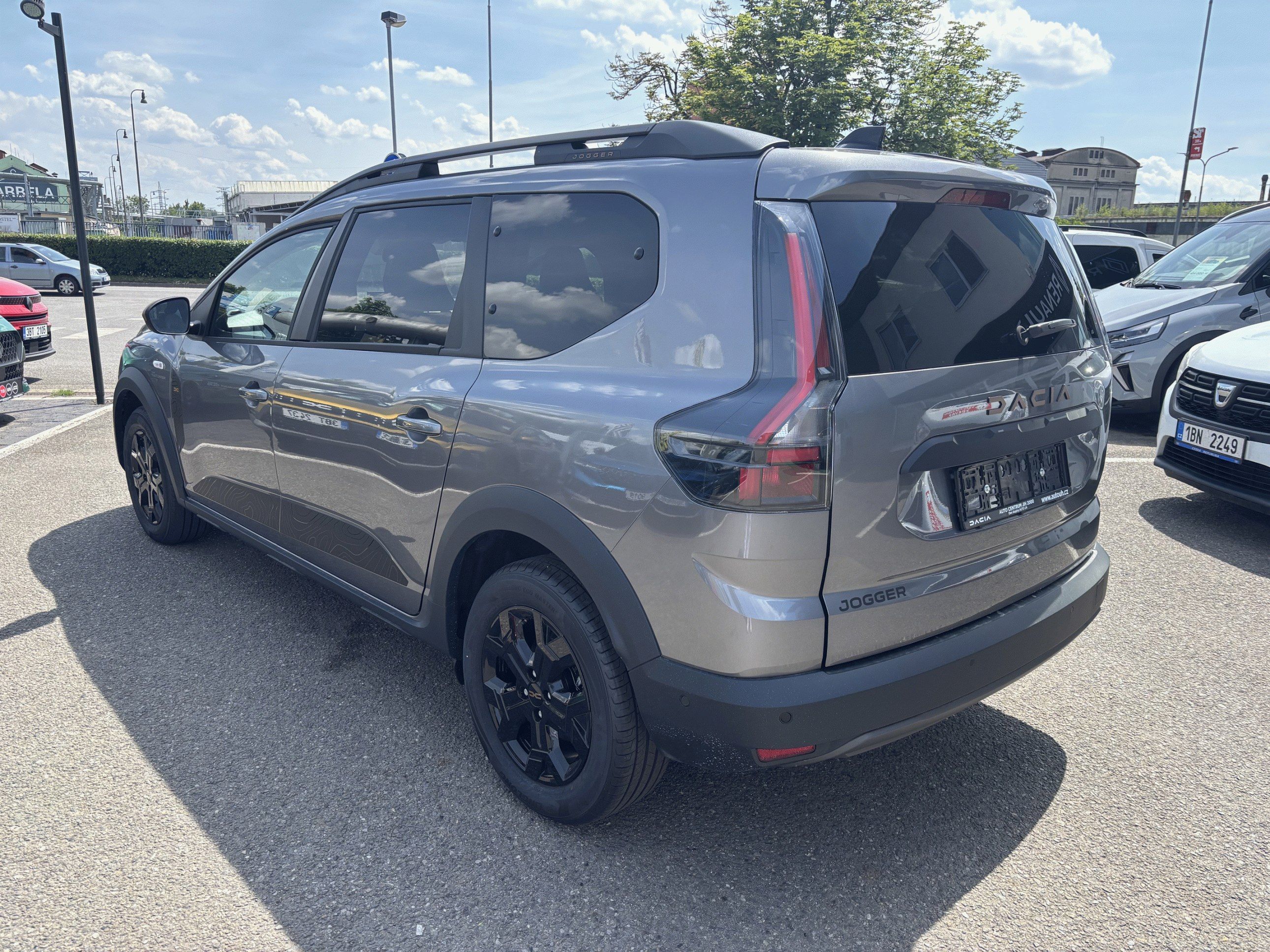 Dacia Jogger, Extreme Eco-G 120 auto 7 míst - fotka 3