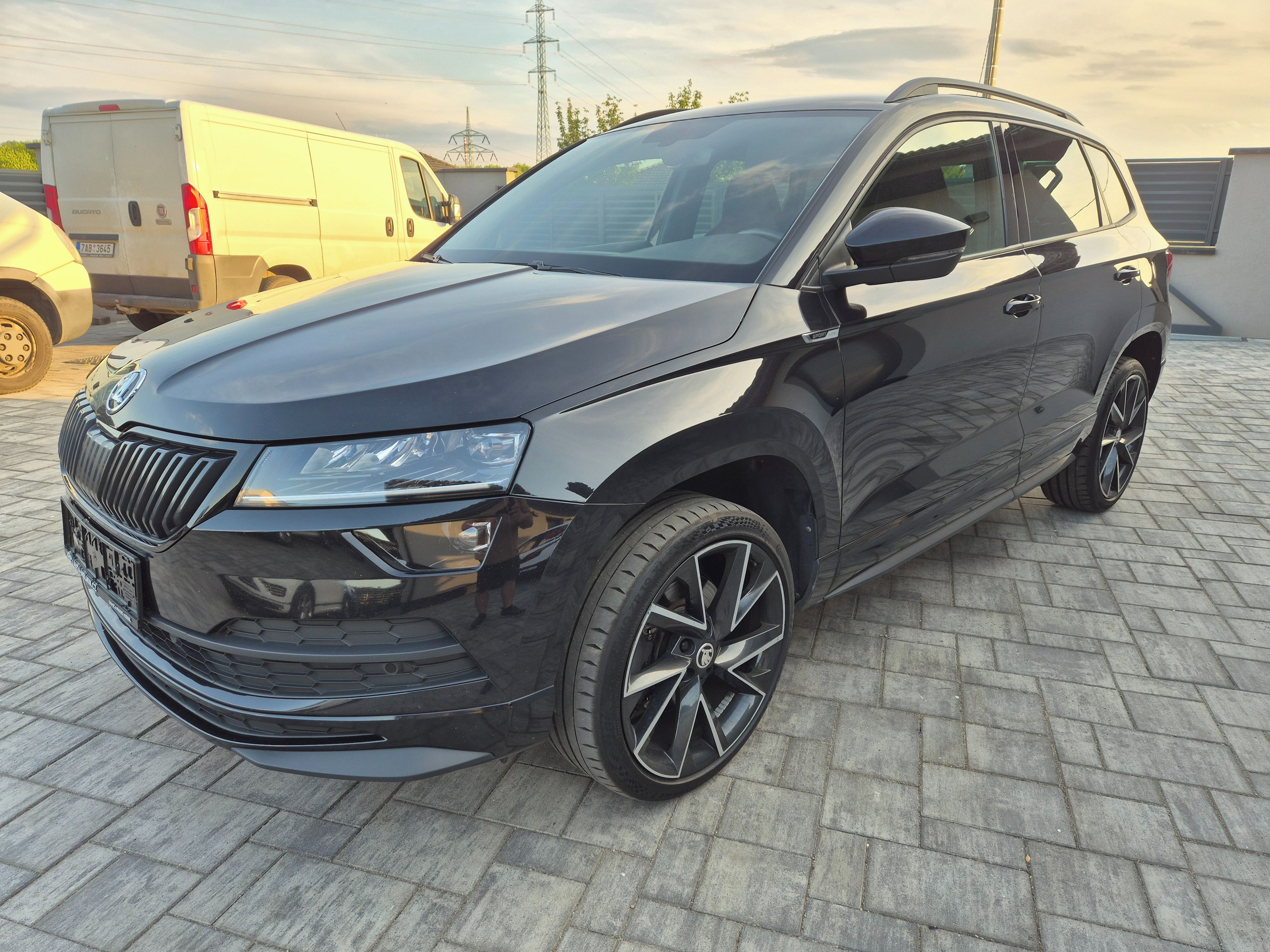 Škoda Karoq, 1.5 TSi 110kw SPORTLINE ZÁRUKA - fotka 3