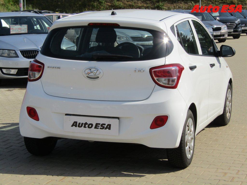 Hyundai i10, 1.0i,AC - fotka 6