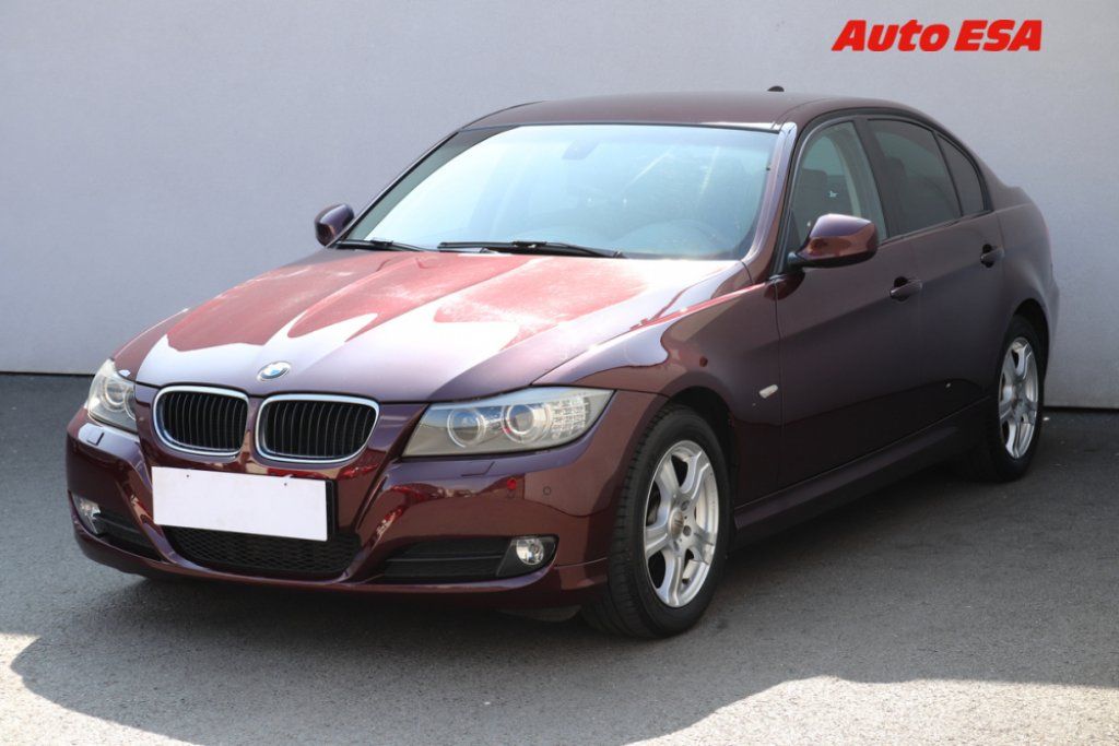BMW Řada 3, 2.0 D 316d,Park. čidla,AC - fotka 3