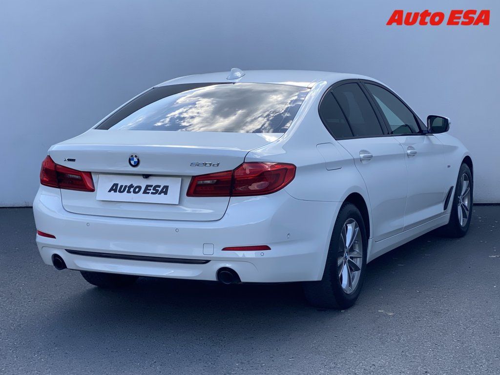 BMW Řada 5, 2.0d 520D - fotka 4
