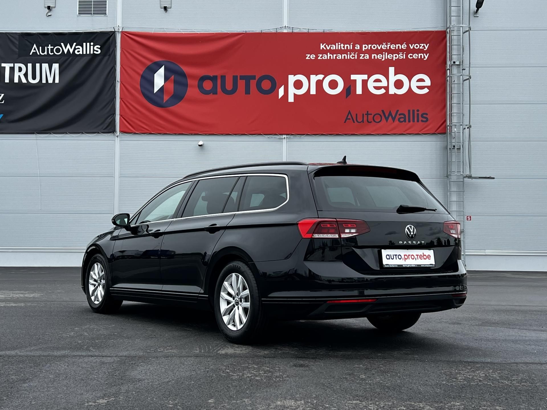 Volkswagen Passat, 2.0TDI DSG 110kW Business DPH - fotka 5
