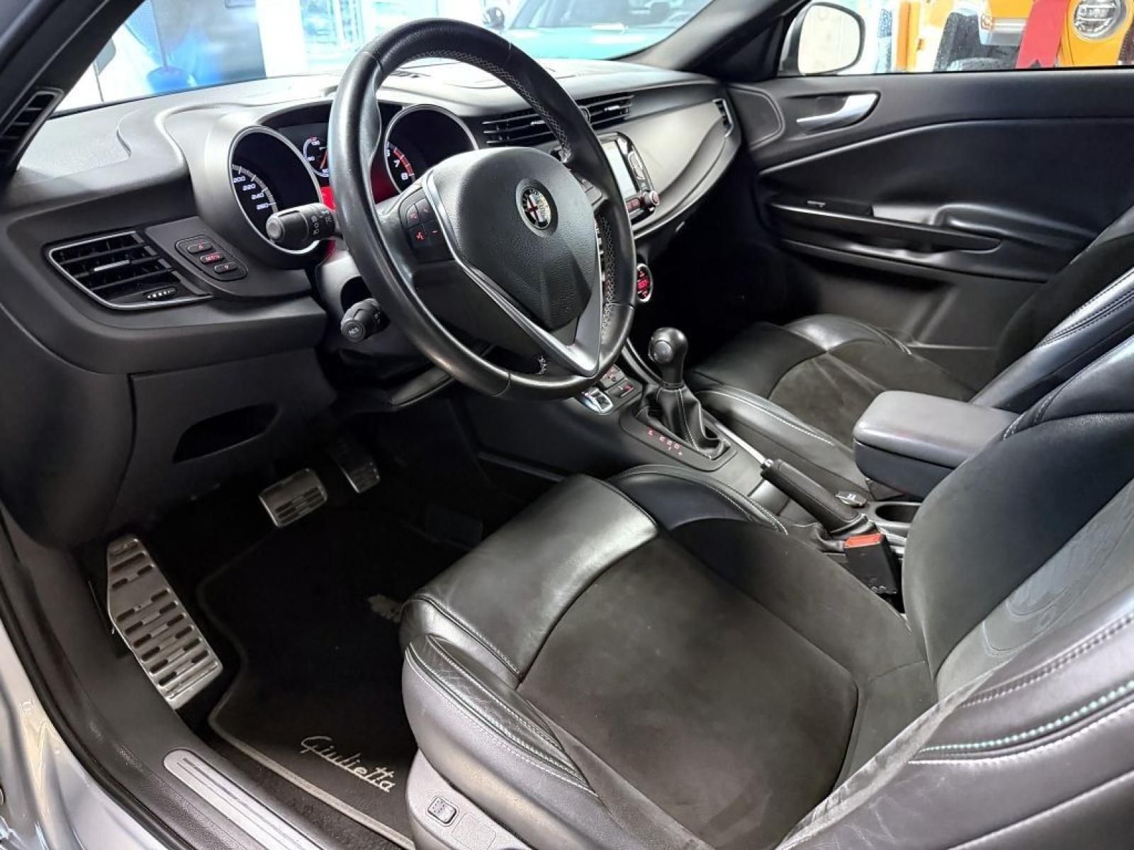 Alfa Romeo Giulietta, 1.4 TMA 170k TCT Distinctive - fotka 6