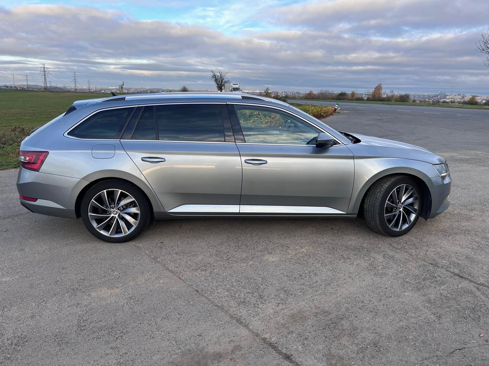 Škoda Superb, Superb 140kw, původ CZ - fotka 2