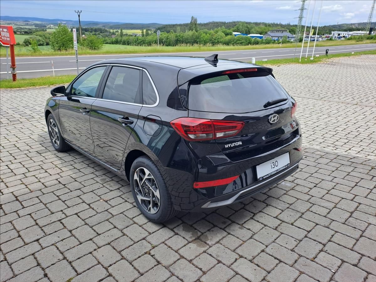 Hyundai i30, 1,0   26 HB 1,0 T-GDI MT STYLE - fotka 6
