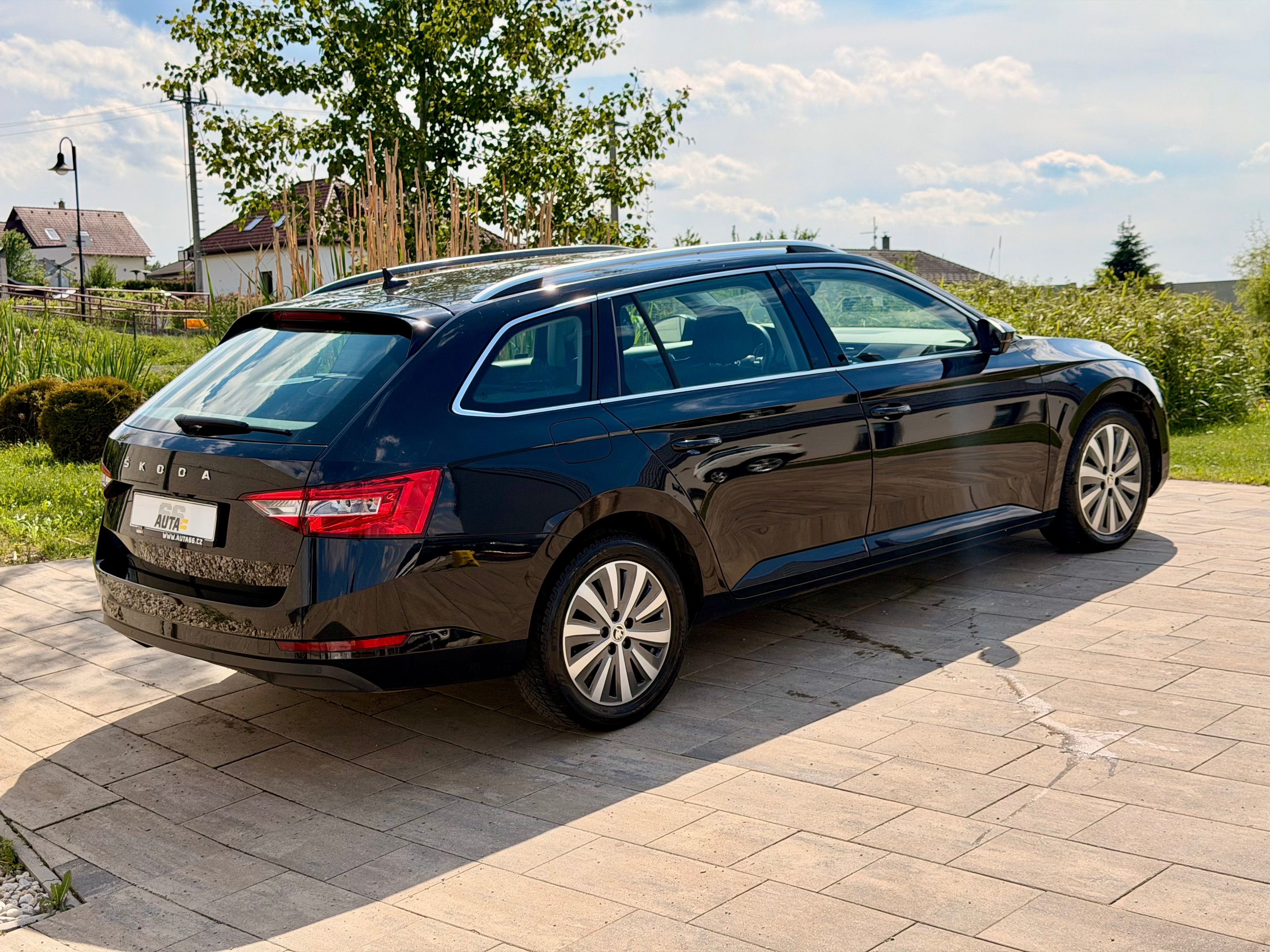 Škoda Superb, 2.0TDI 110kW DSG 1.maj|DPH|ČR - fotka 4