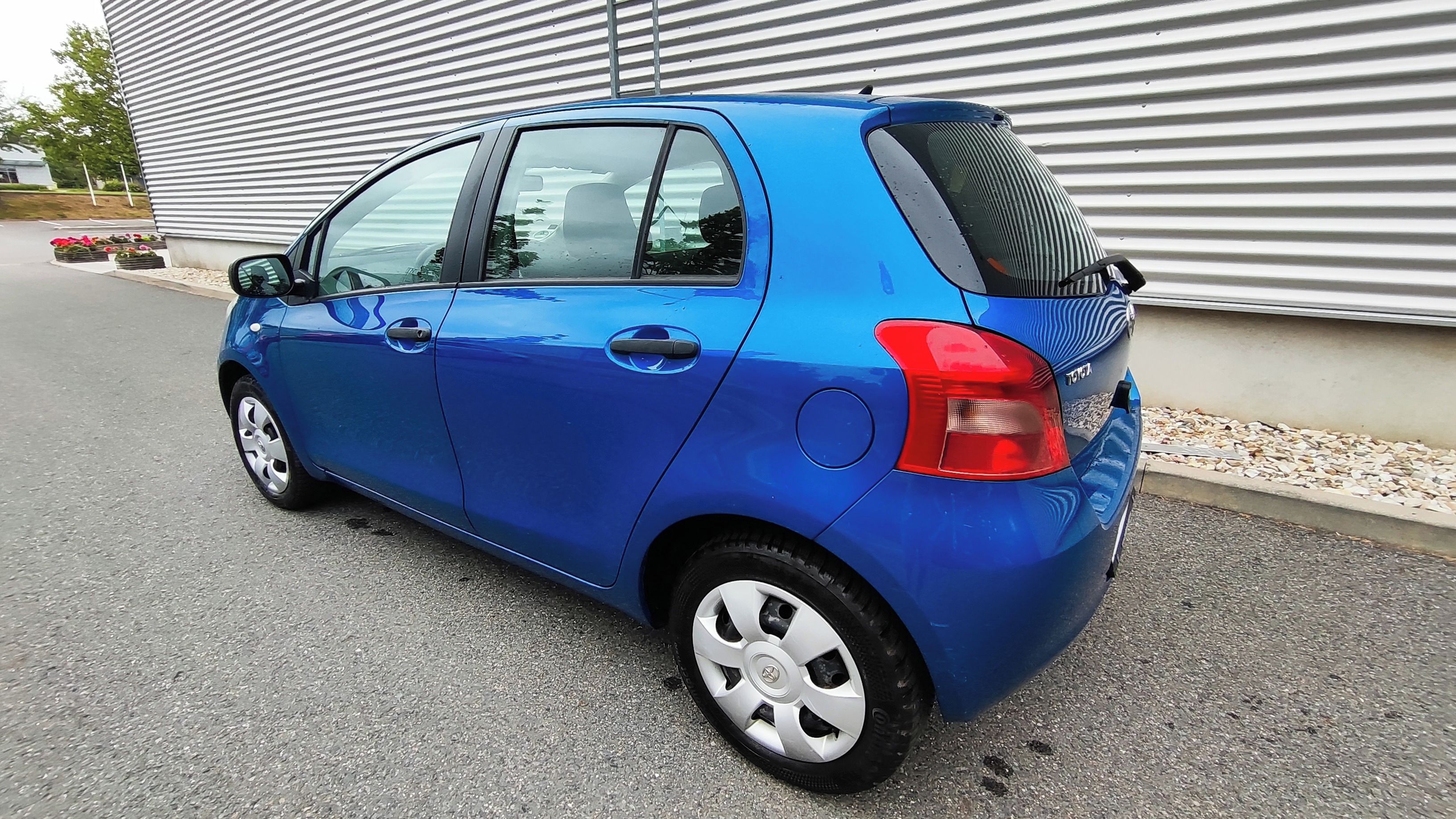 Toyota Yaris, Toyota Yaris 1.0 VVT-i Cool - fotka 3