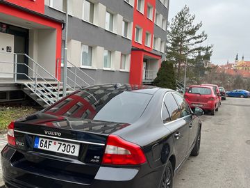 Volvo S80