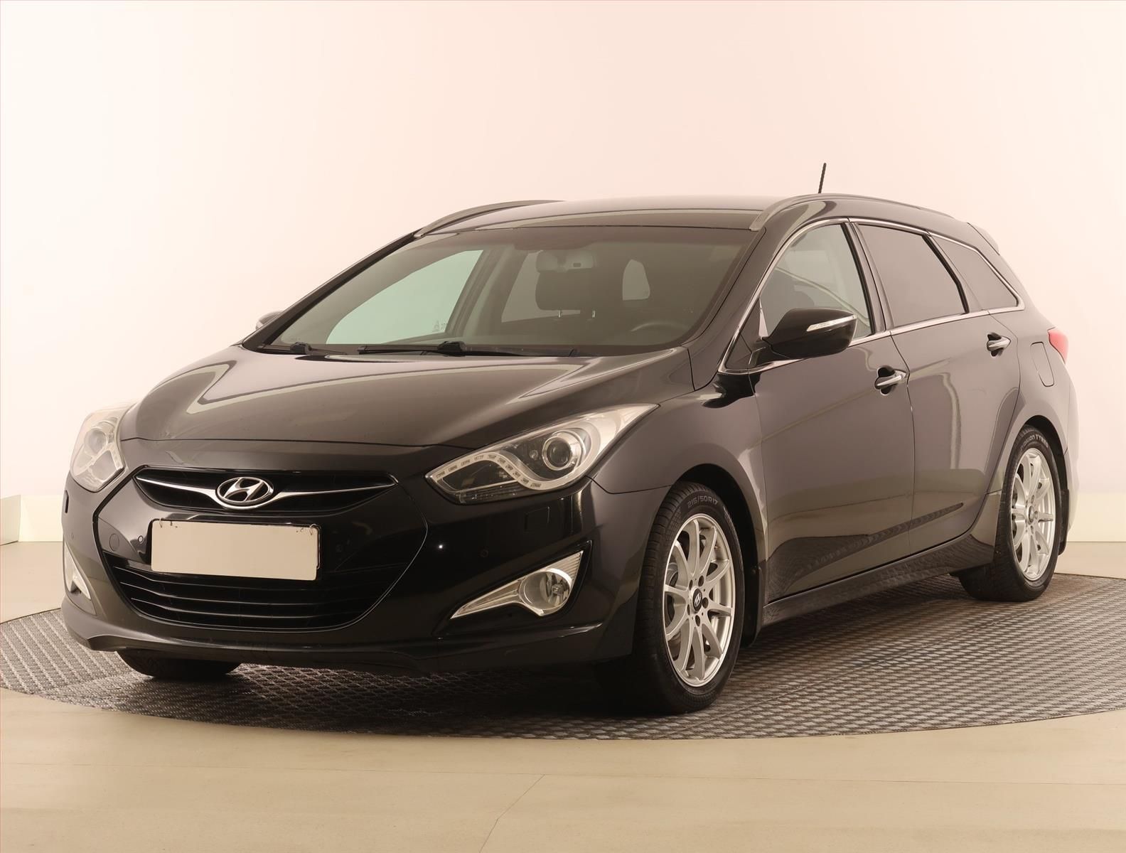 Hyundai i40, 1.7 CRDi, Navi, Xenony - fotka 2