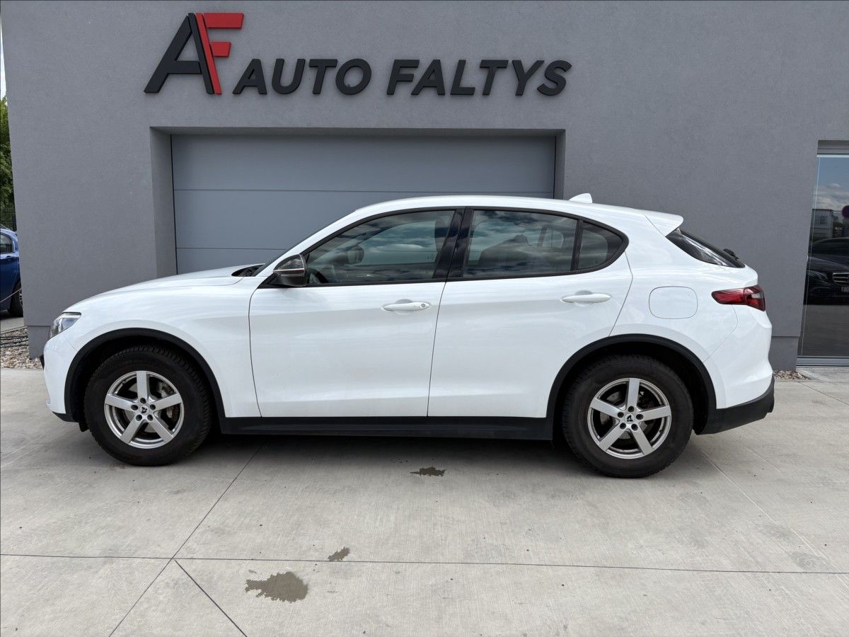 Alfa Romeo Stelvio, 2,1 JTD 154 KW automat 4x4 - fotka 3