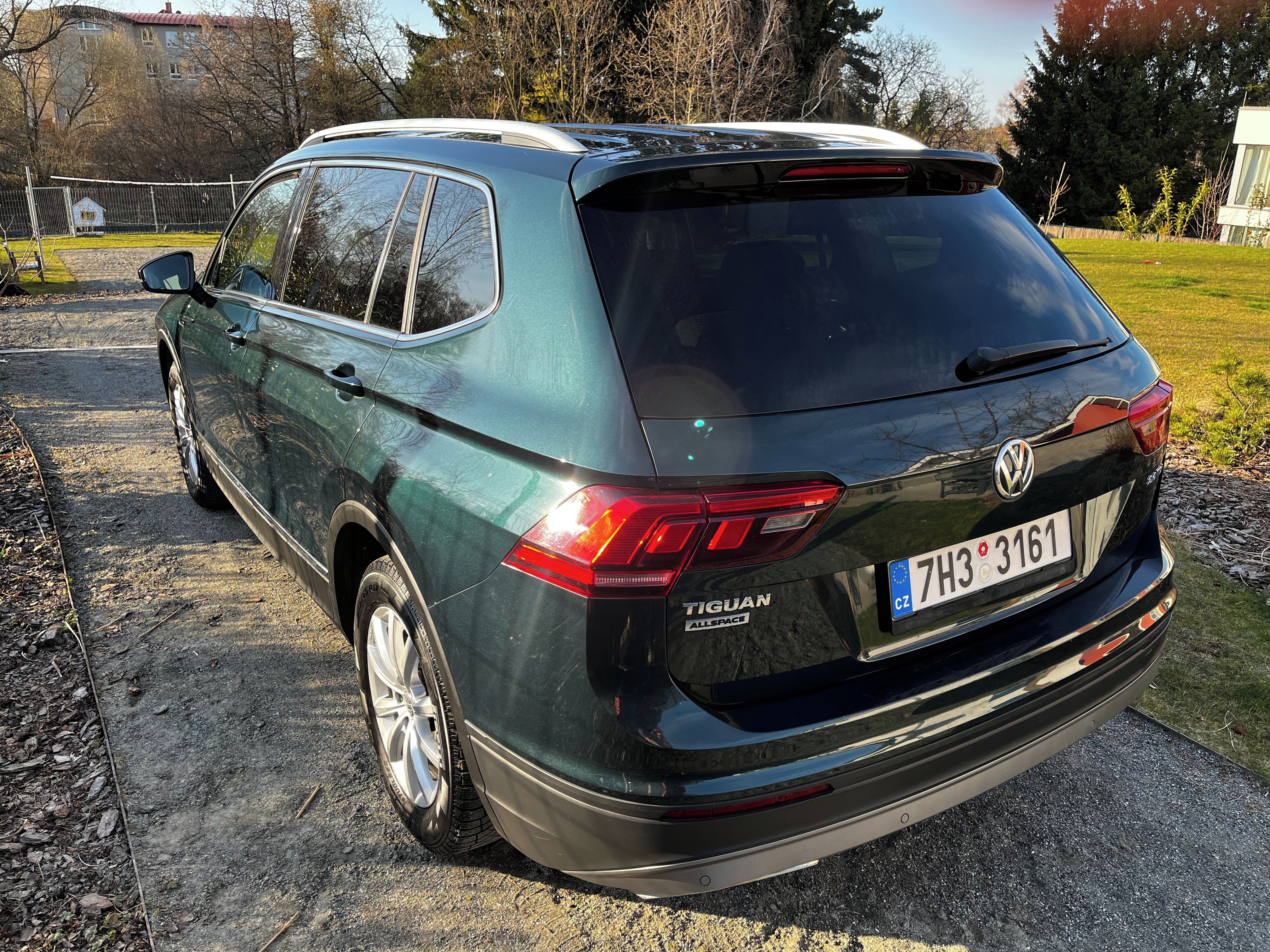 Volkswagen Tiguan Allspace, 2.0 TDI, 7 míst, 2 x alu kola - fotka 4
