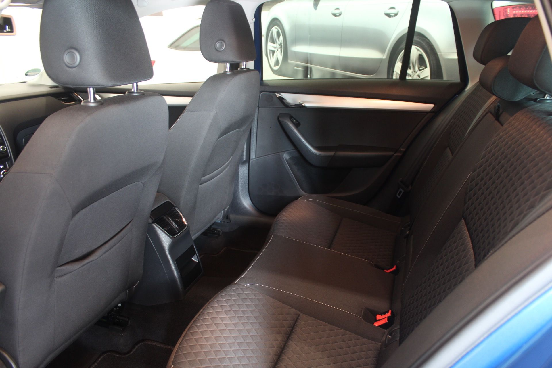 Škoda Octavia, 2.0TDI Style-Edittion Navi - fotka 6