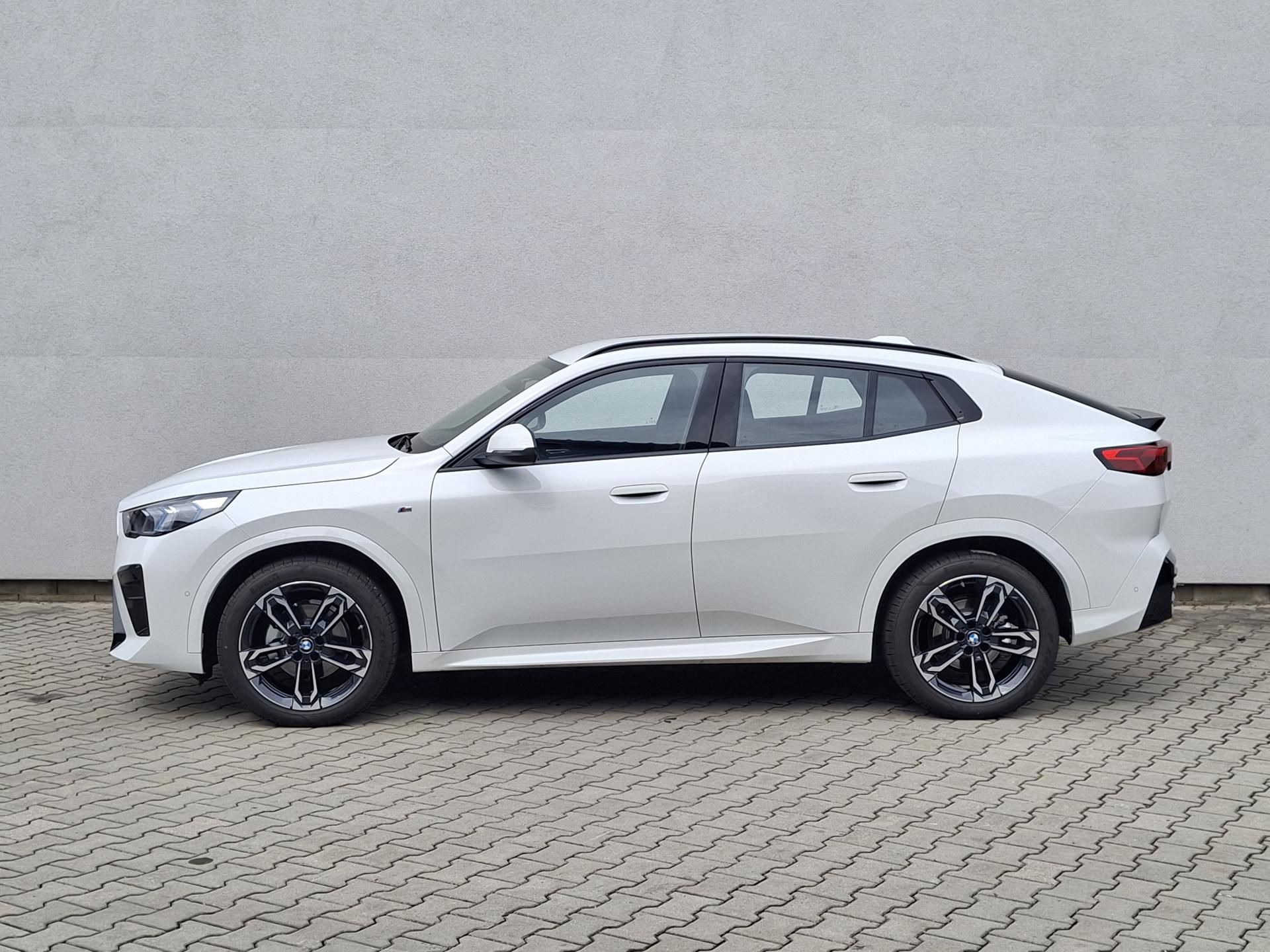 BMW X2, xDrive20d M-Sport - fotka 3